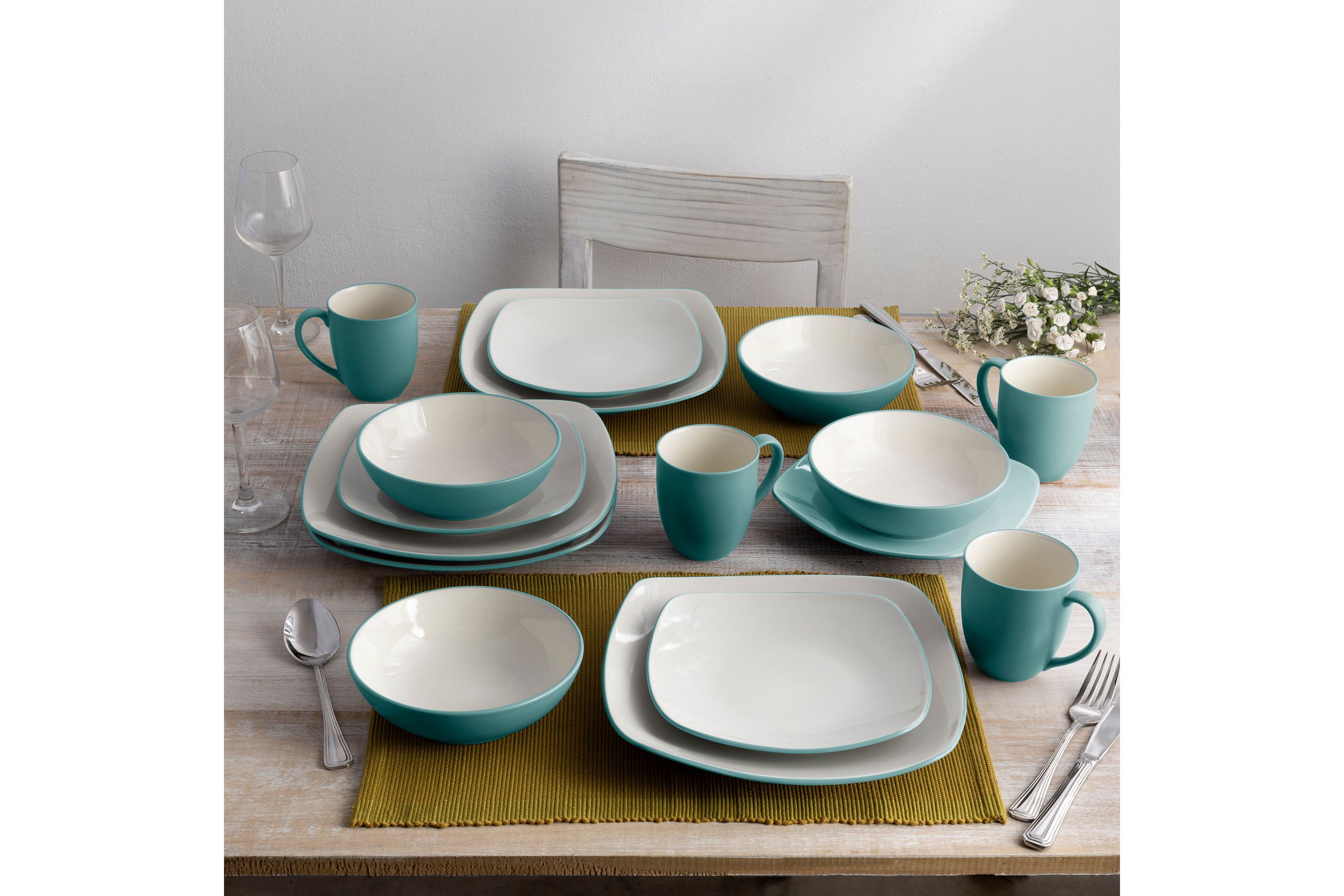 Colorwave 4-Piece Square Place Setting