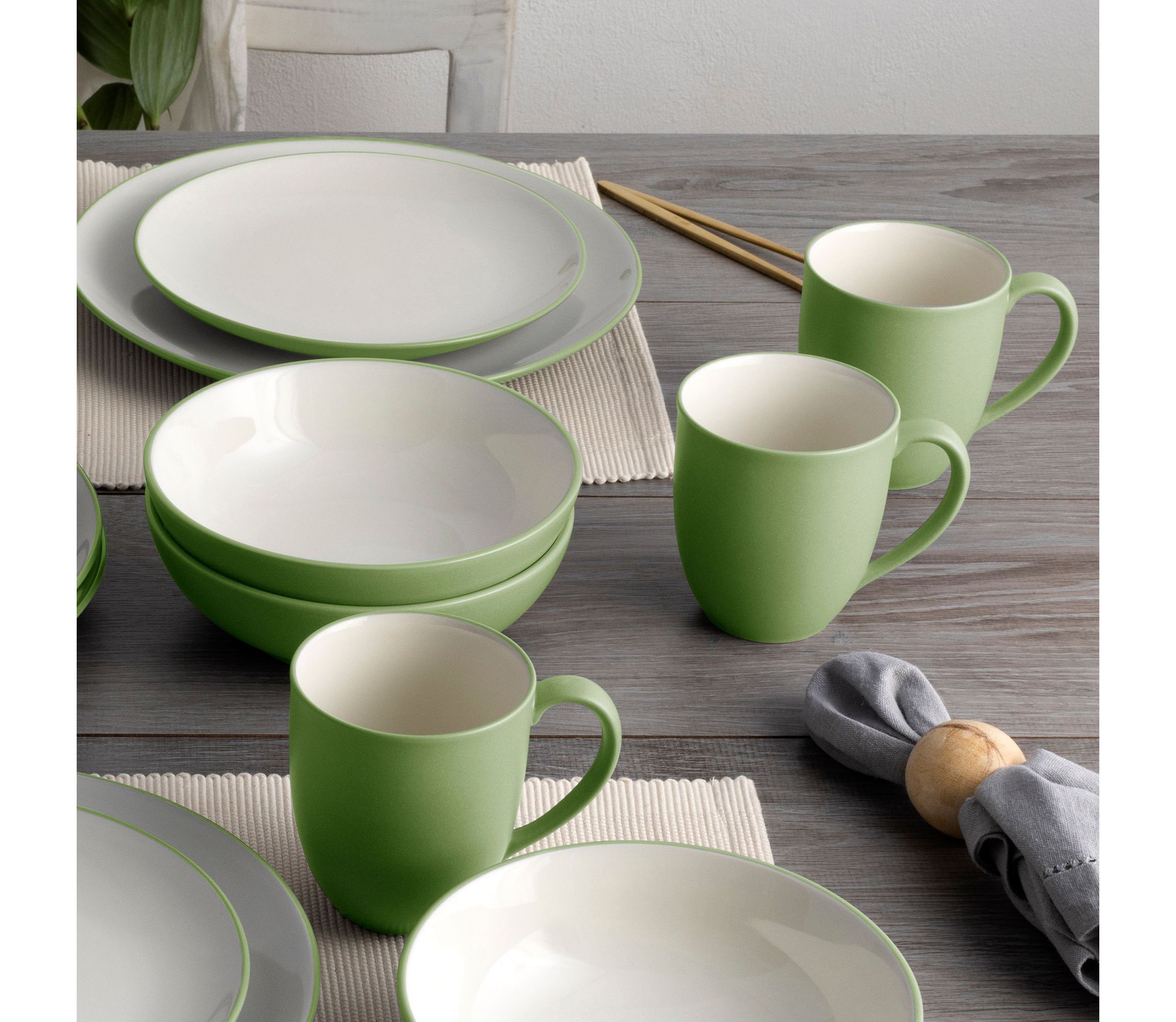 Colorwave 4-Piece Coupe Place Setting, Service for 1