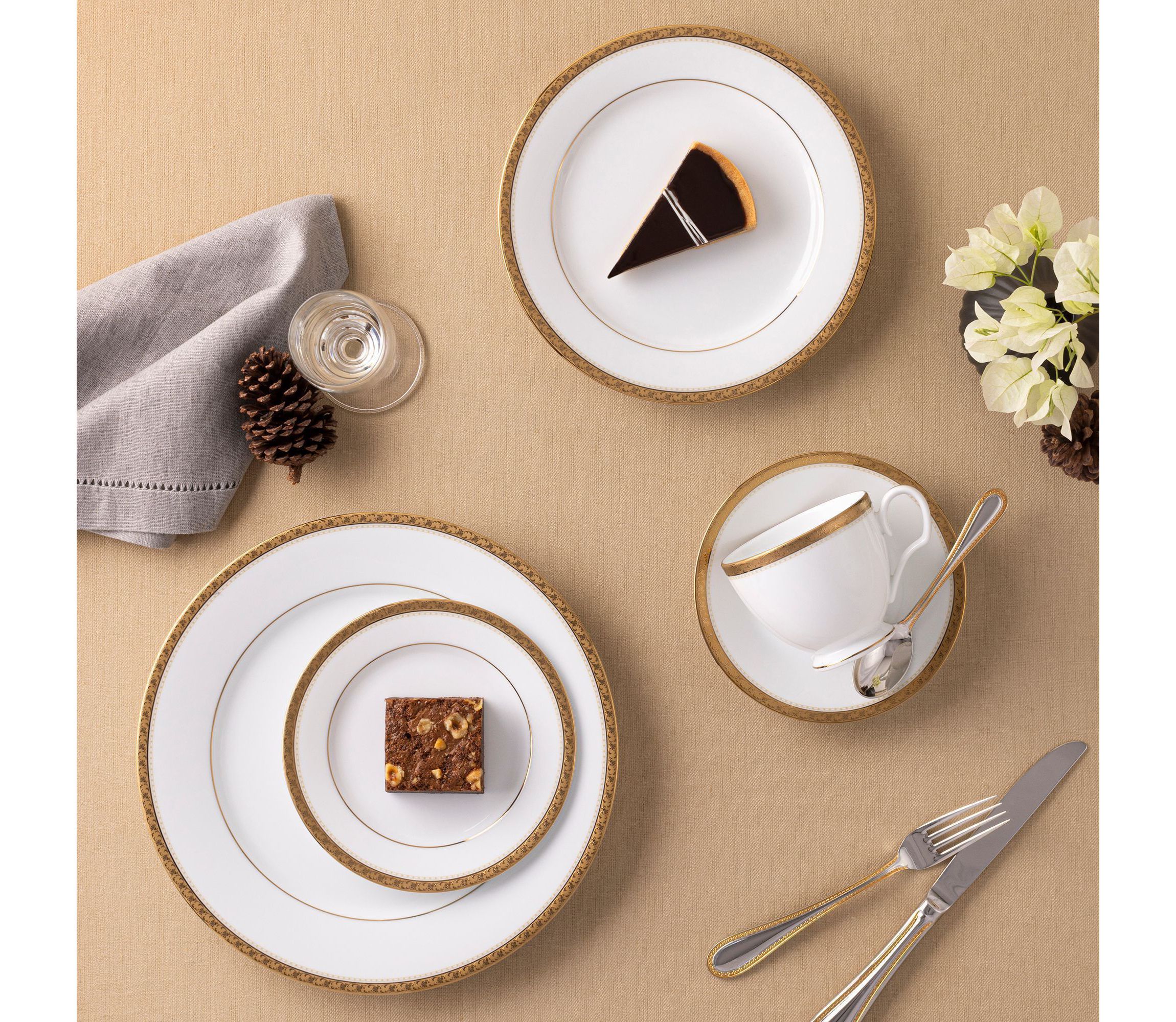 Charlotta Set Of 4 Salad Plates, 8-1/4"
