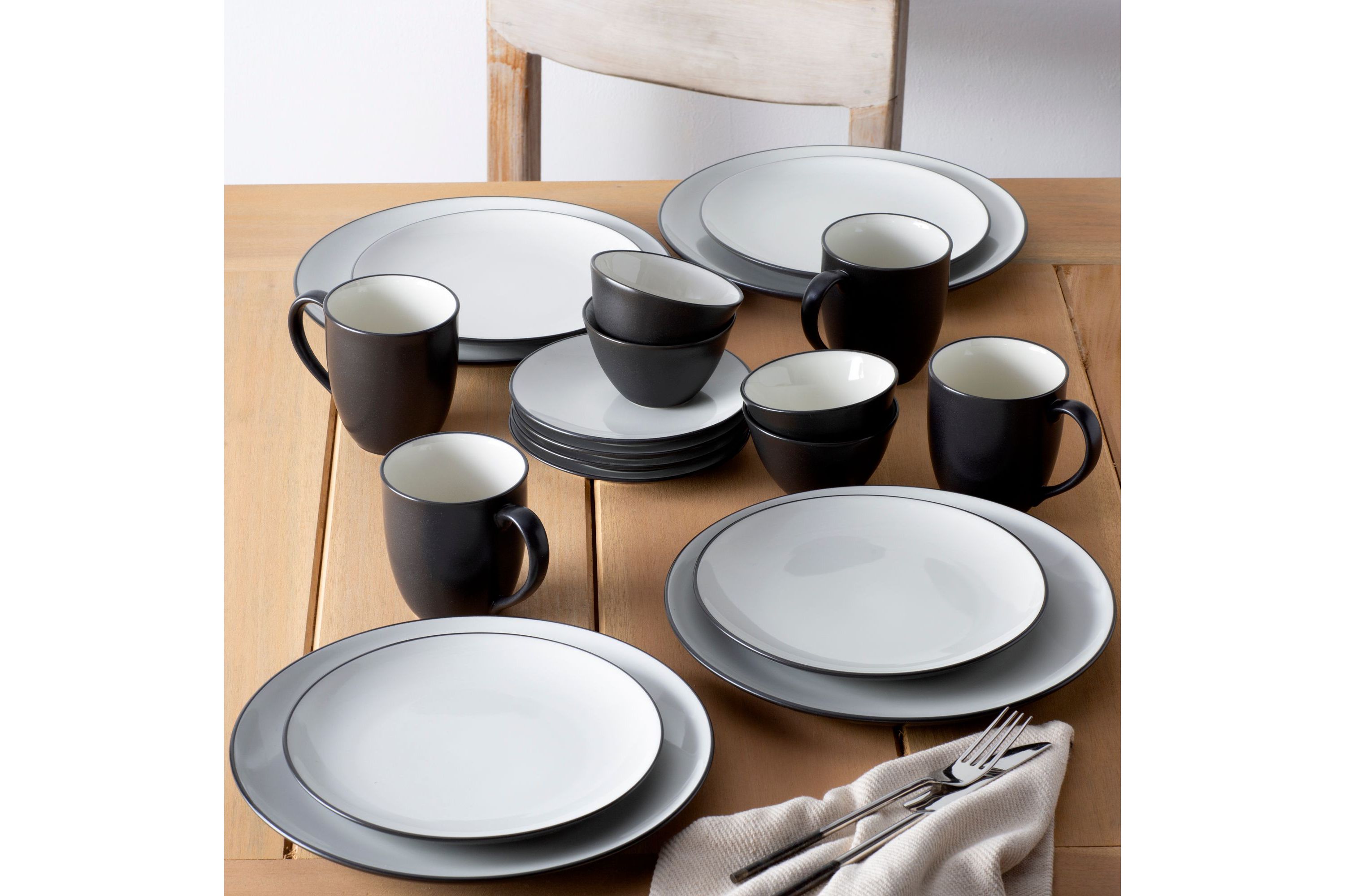Colorwave 20-Piece Dinnerware Set, Service for 4