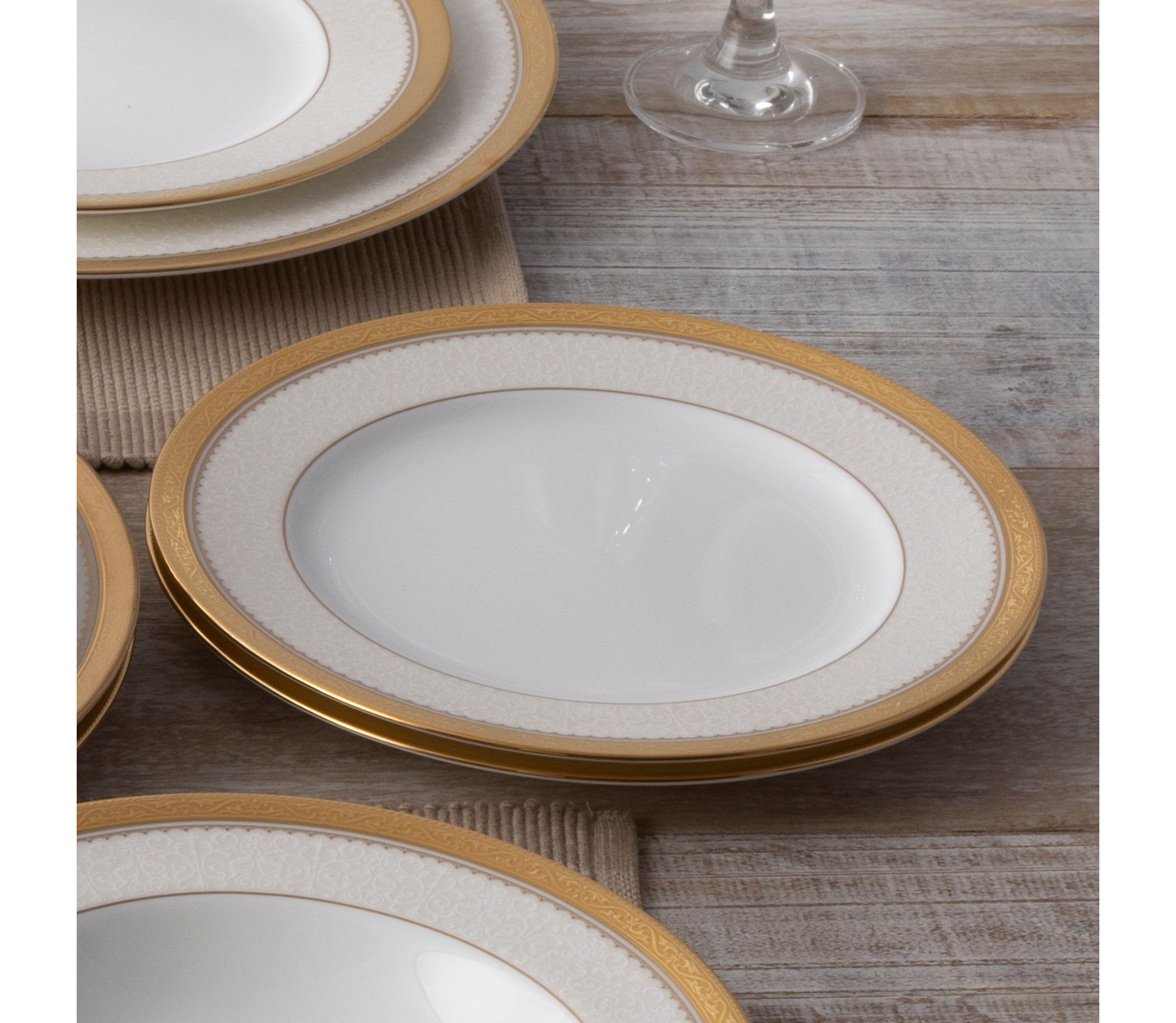 Odessa Set Of 4 Salad Plates, 8-1/2"