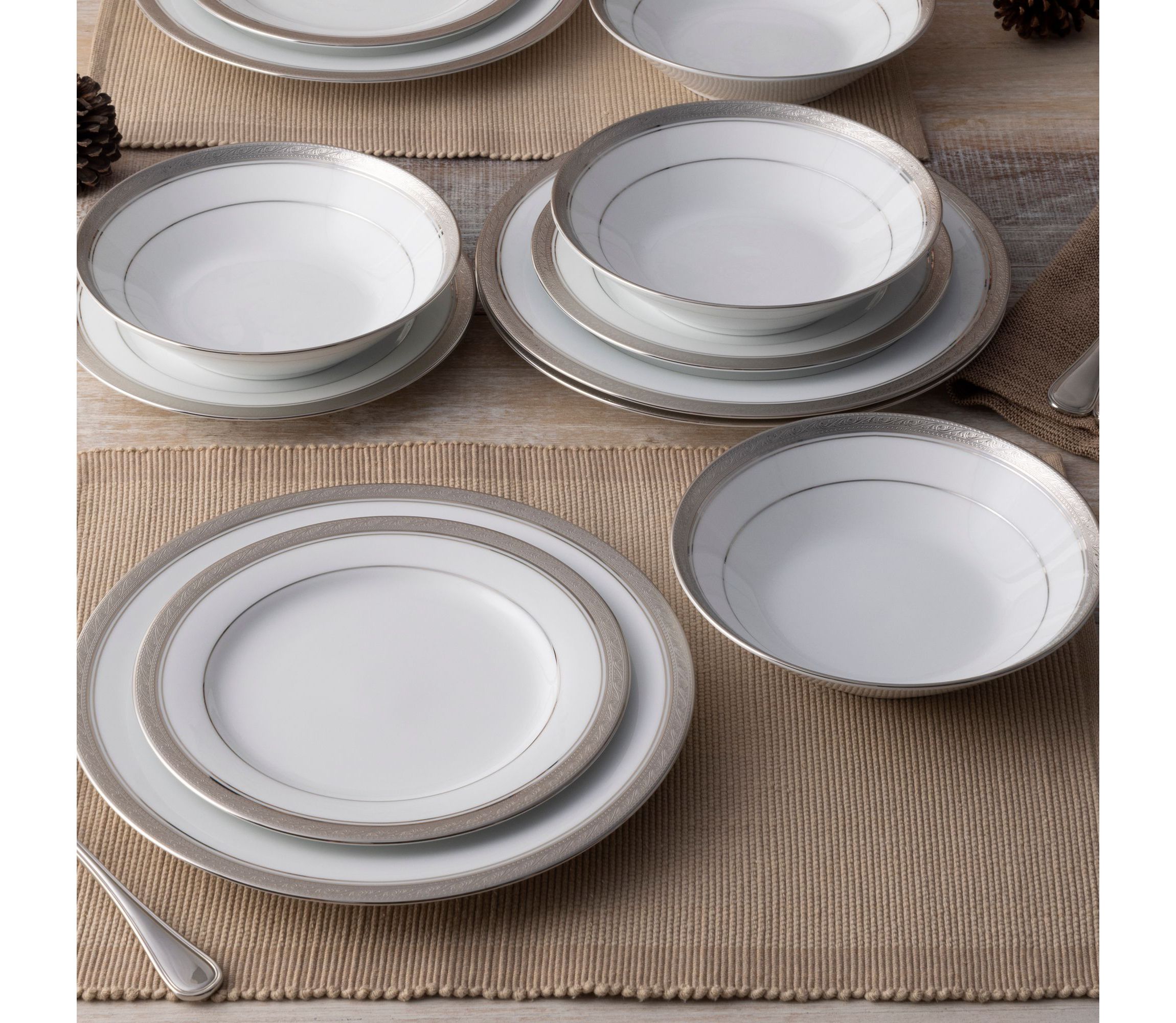 Crestwood Set Of 4 Dinner Plates, 10-1/2"