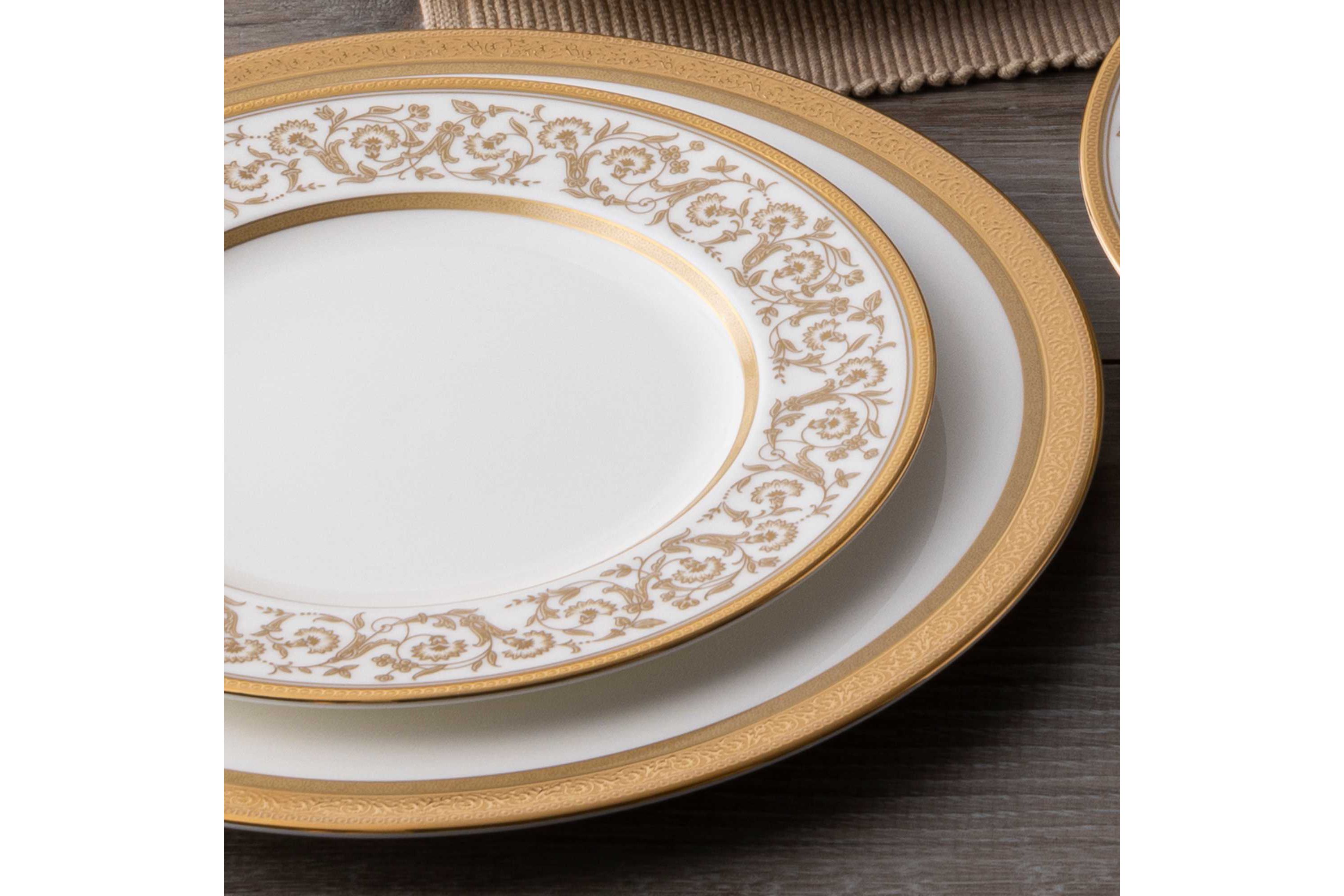 Summit Gold 5-Piece Place Setting