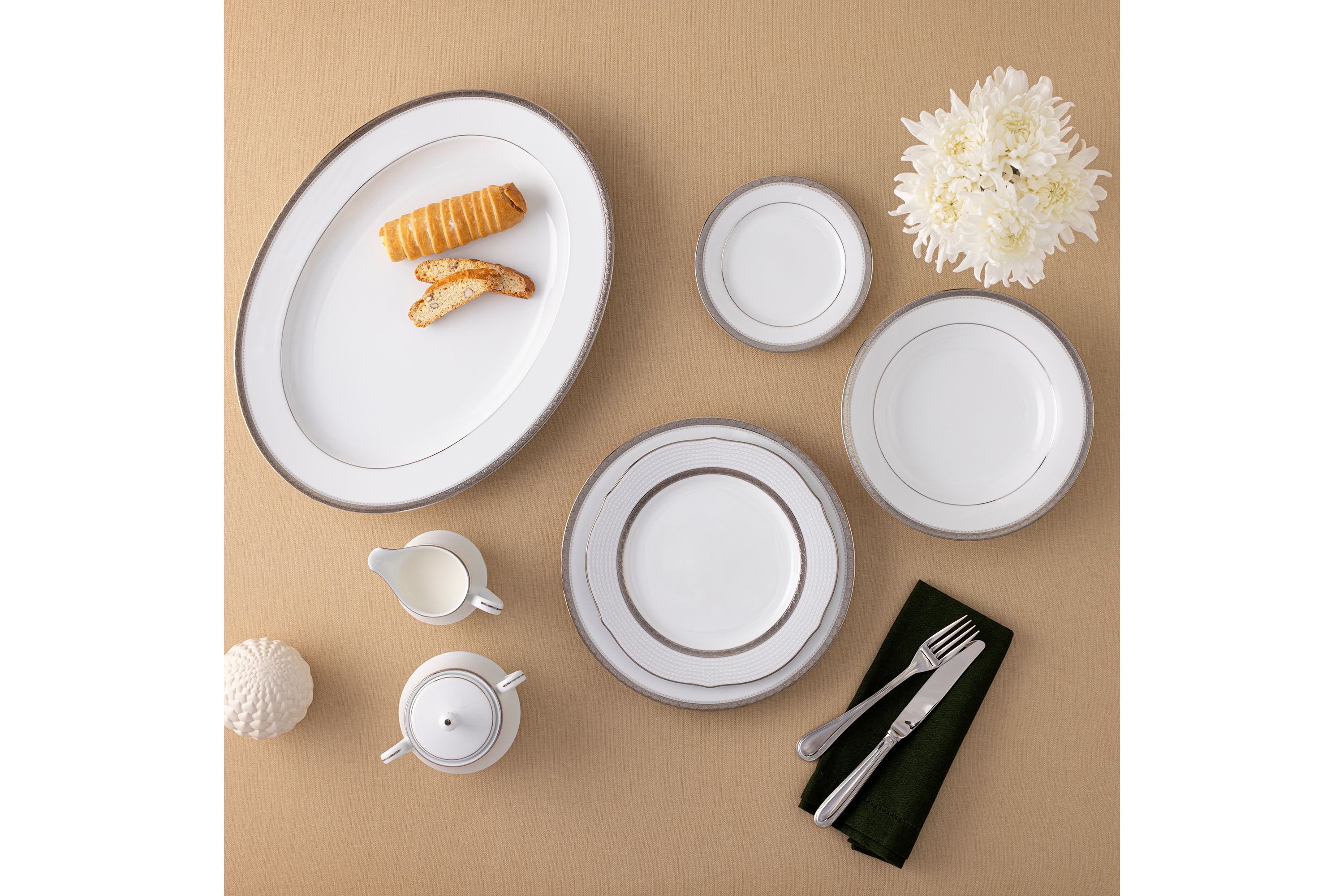 Charlotta Oval Platter, 16"