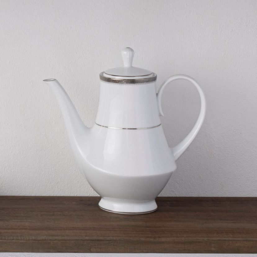 Charlotta Coffee Server with Cover, 49 oz.