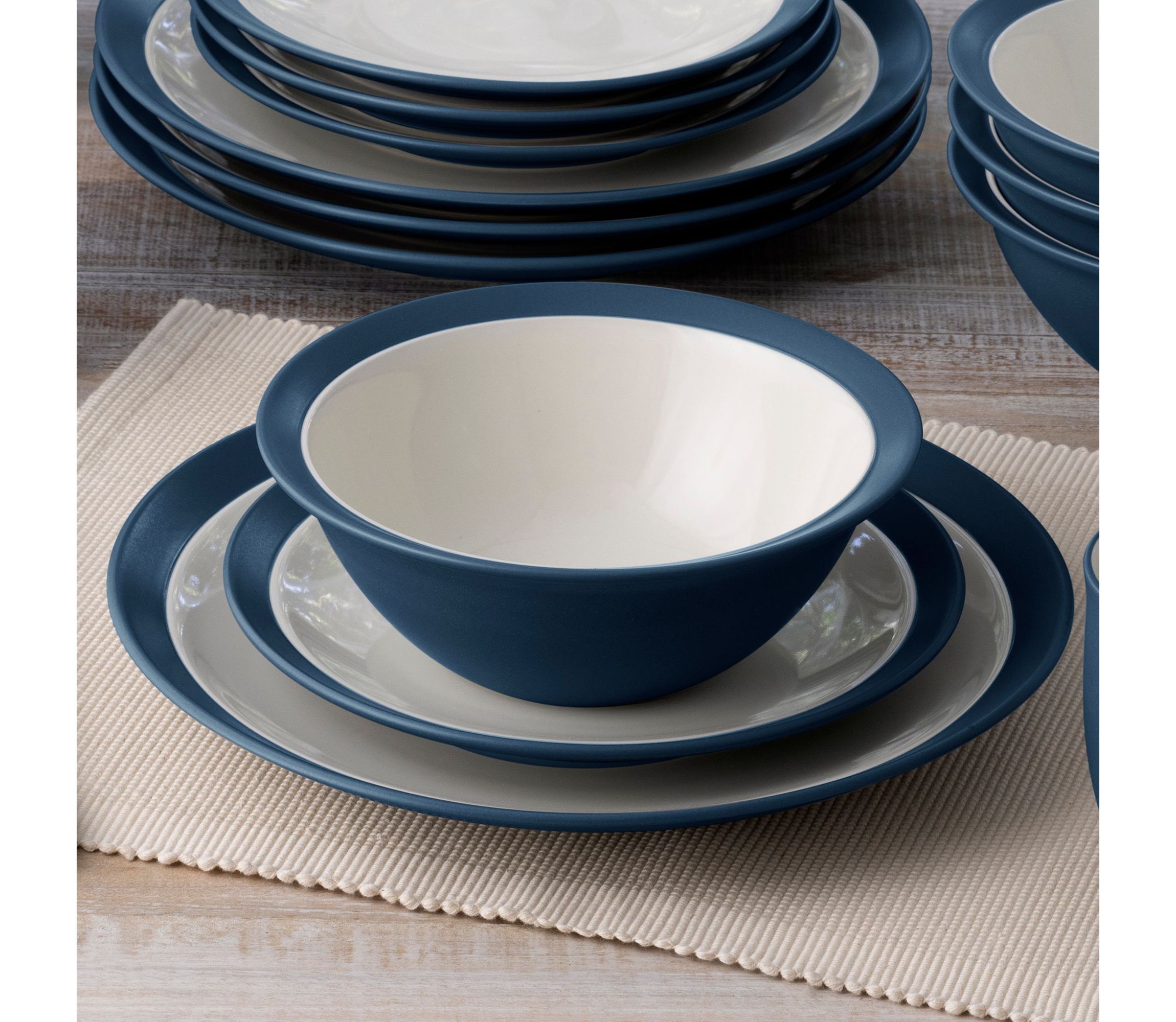 Colorwave 4-Piece Curve Place Setting, Service for 1