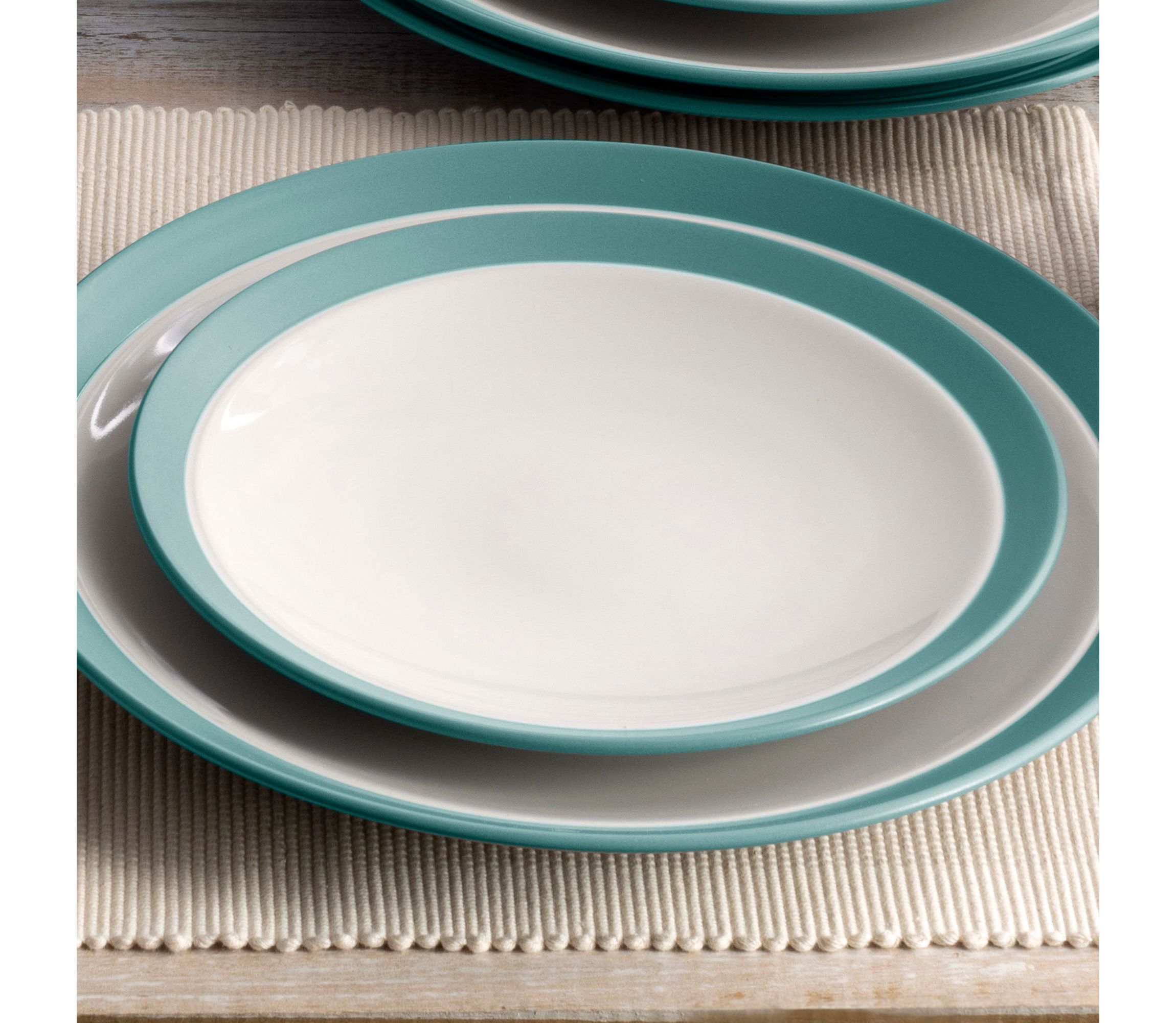 Colorwave Set Of 4 Curve Salad Plates, 8-1/2"