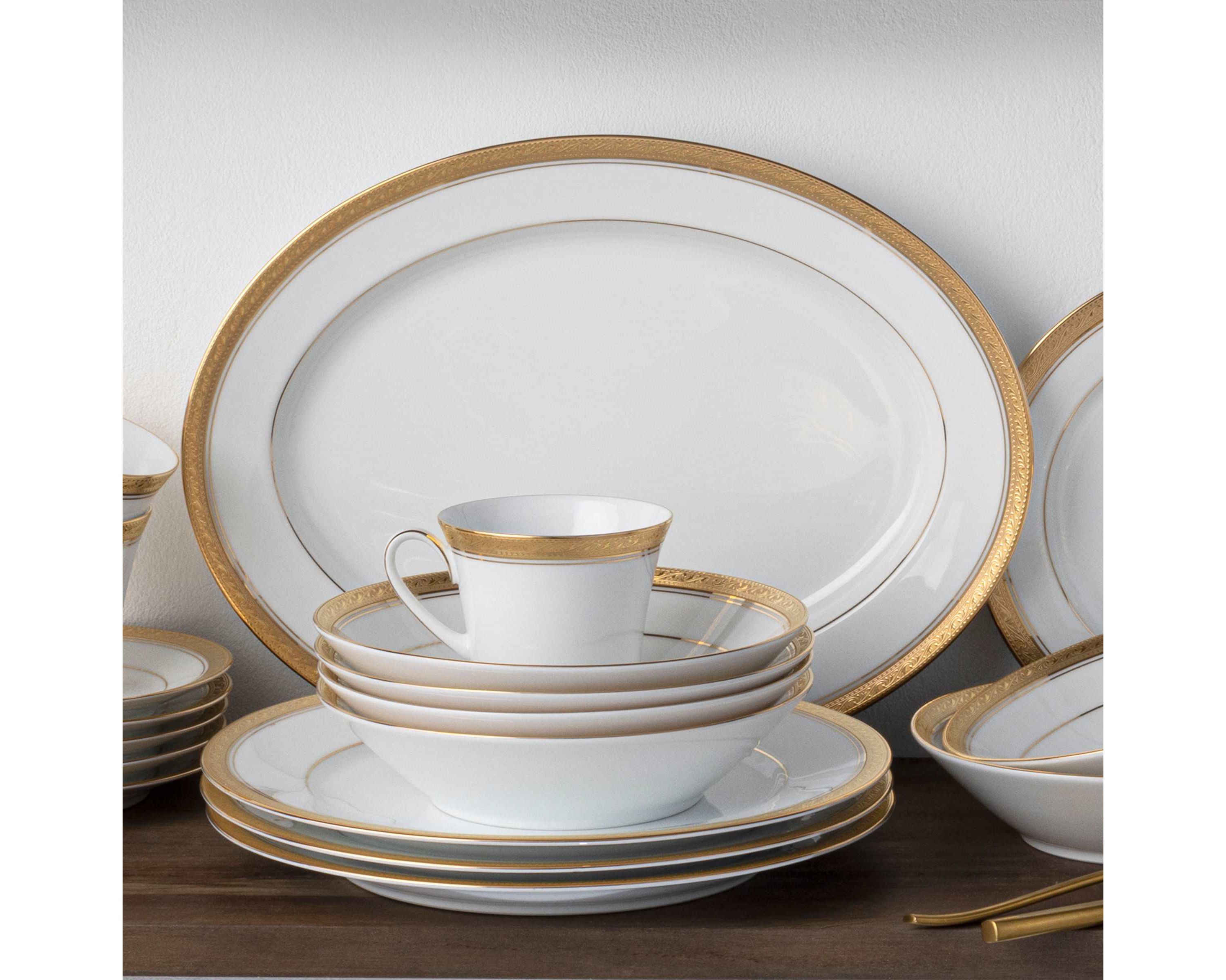 Crestwood Oval Platter, 14"