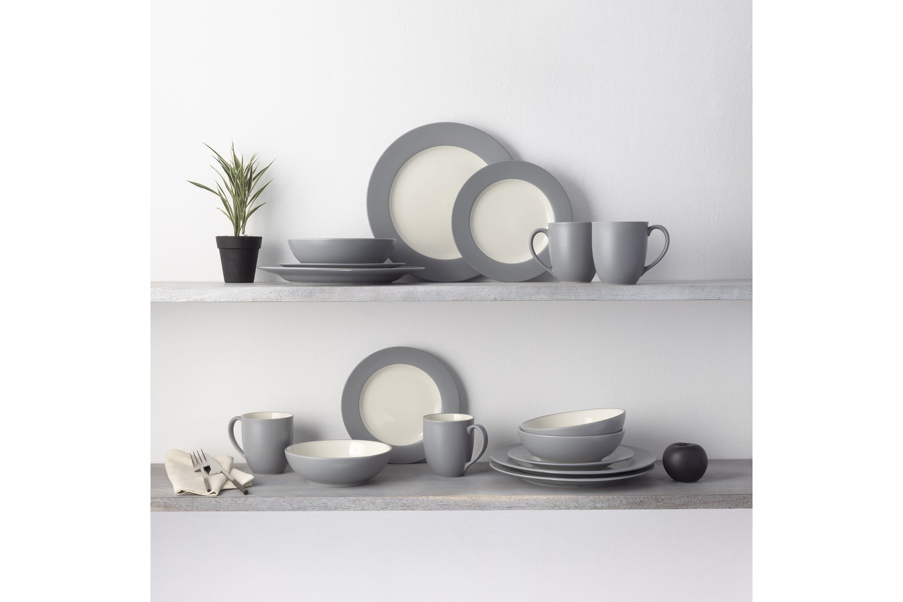 Colorwave 16-Piece Rim Dinnerware Set, Service for 4