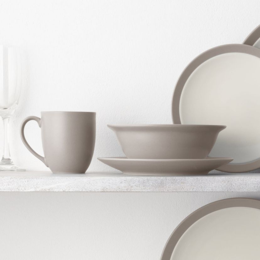 Colorwave 16-Piece Curve Dinnerware Set, Service for 4