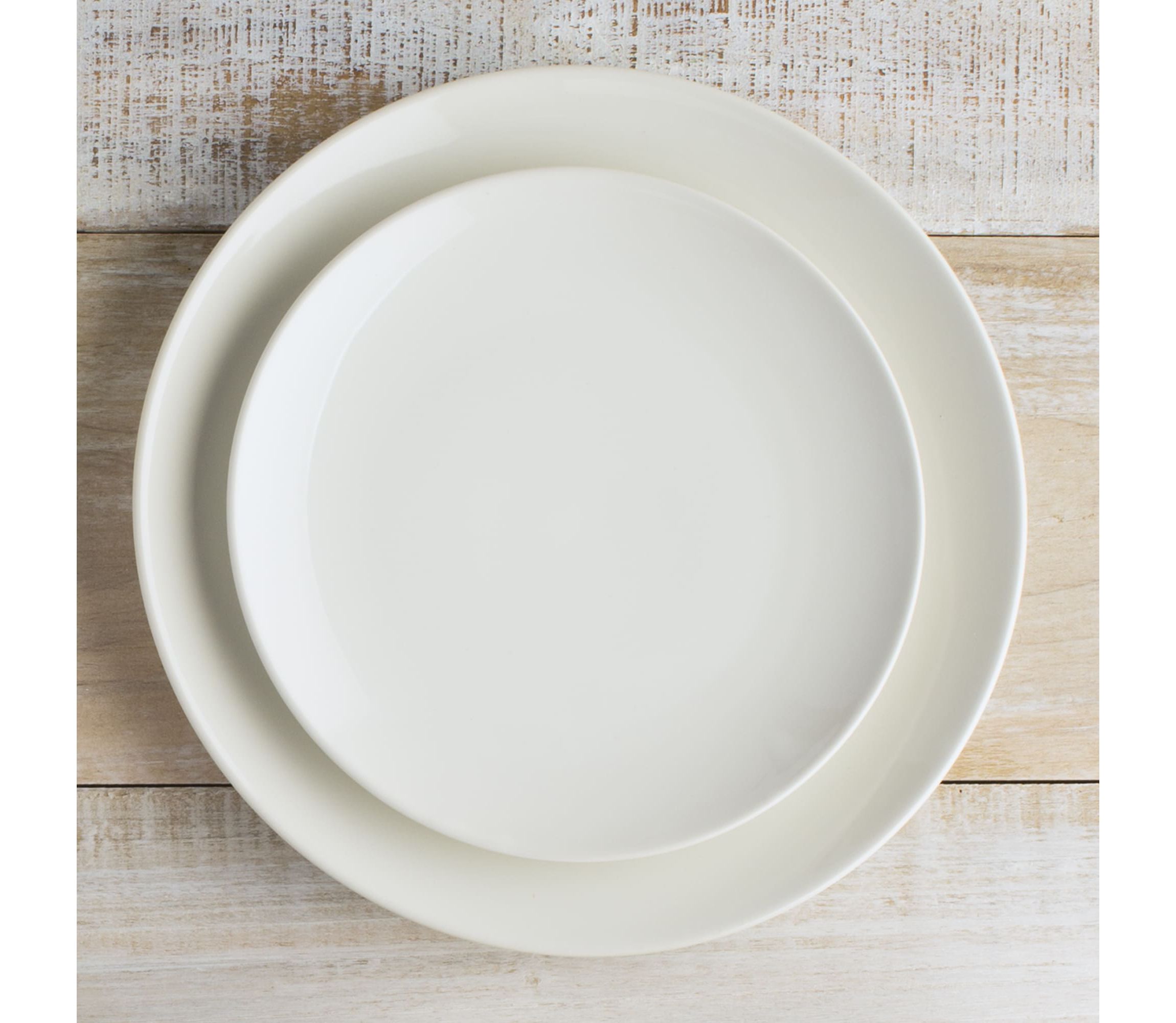 Colorwave 16-Piece Coupe Dinnerware Set, Service for 4