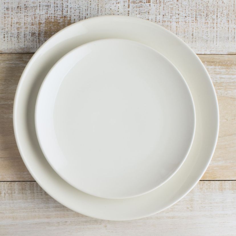 Colorwave 16-Piece Coupe Dinnerware Set, Service for 4