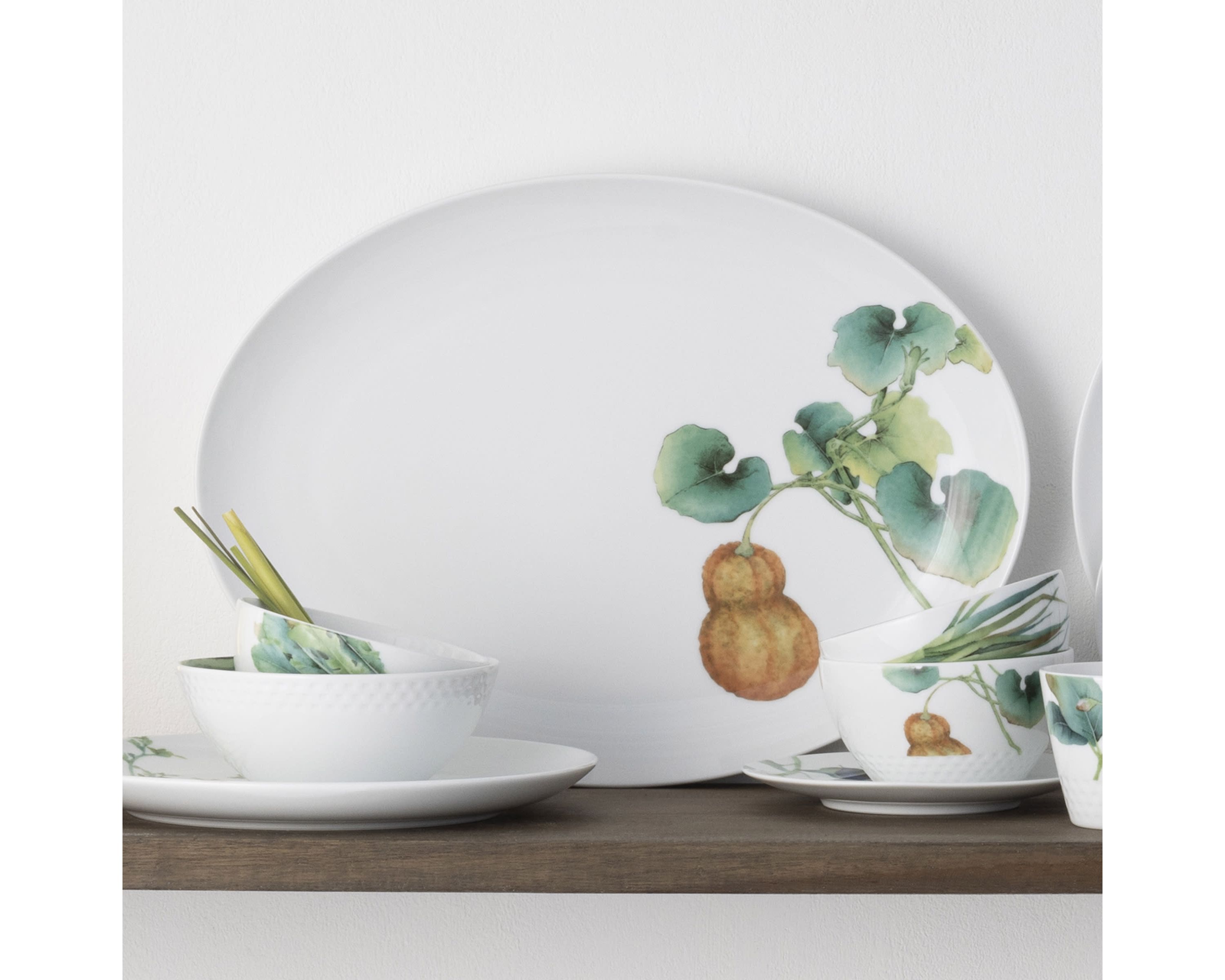 Kyoka Shunsai Oval Platter, 14.5"