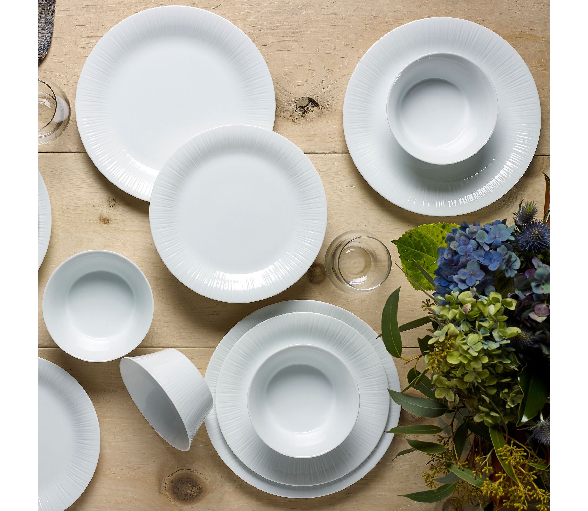 Conifere 24-Piece Dinnerware Set, Service for 6
