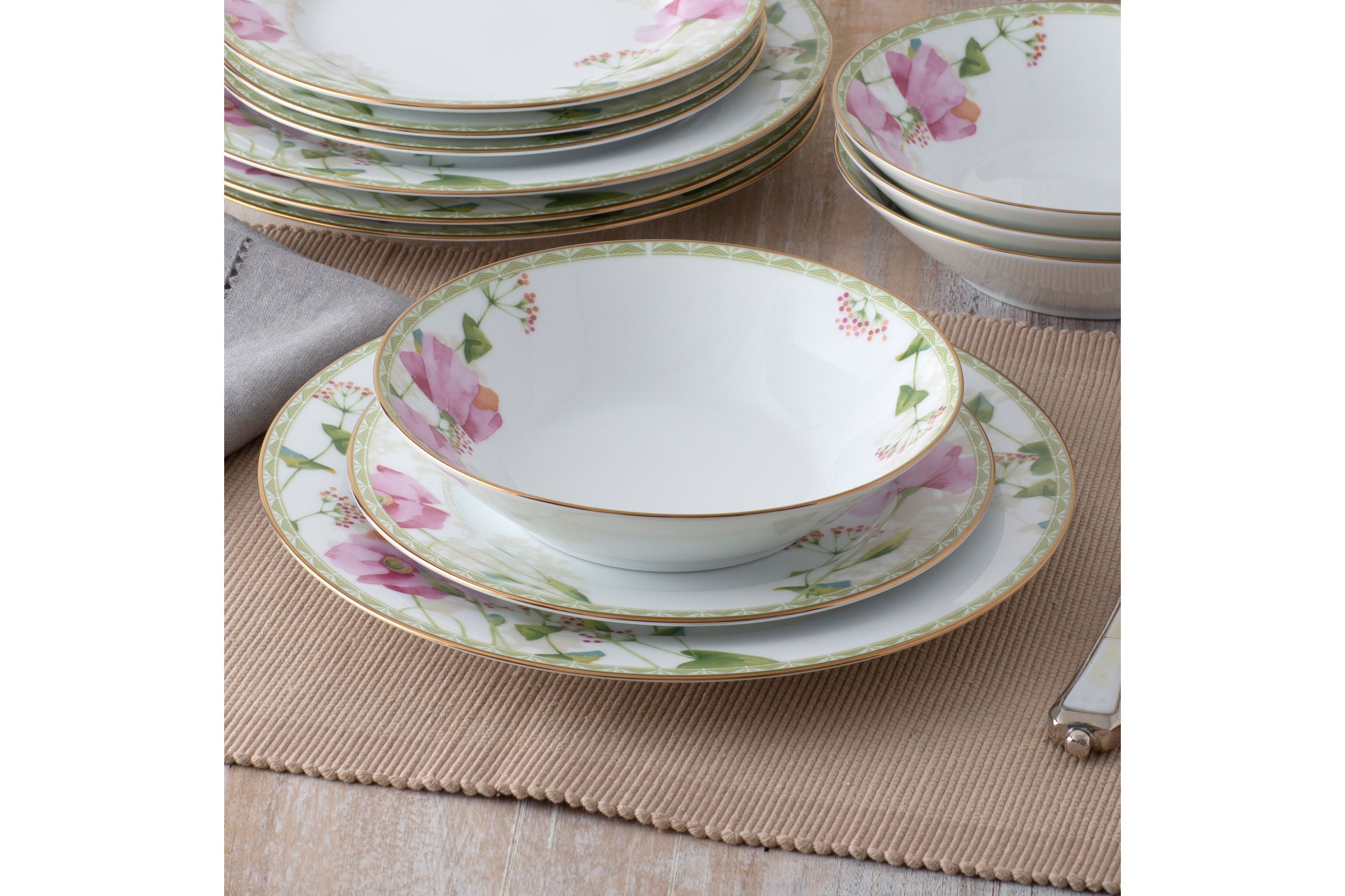 Poppy Place 12-Piece Set