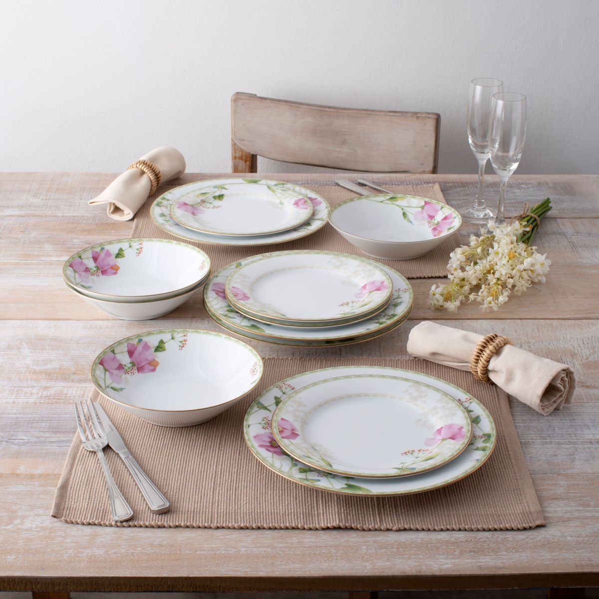 Poppy Place 12-Piece Dinnerware Set, Service for 4