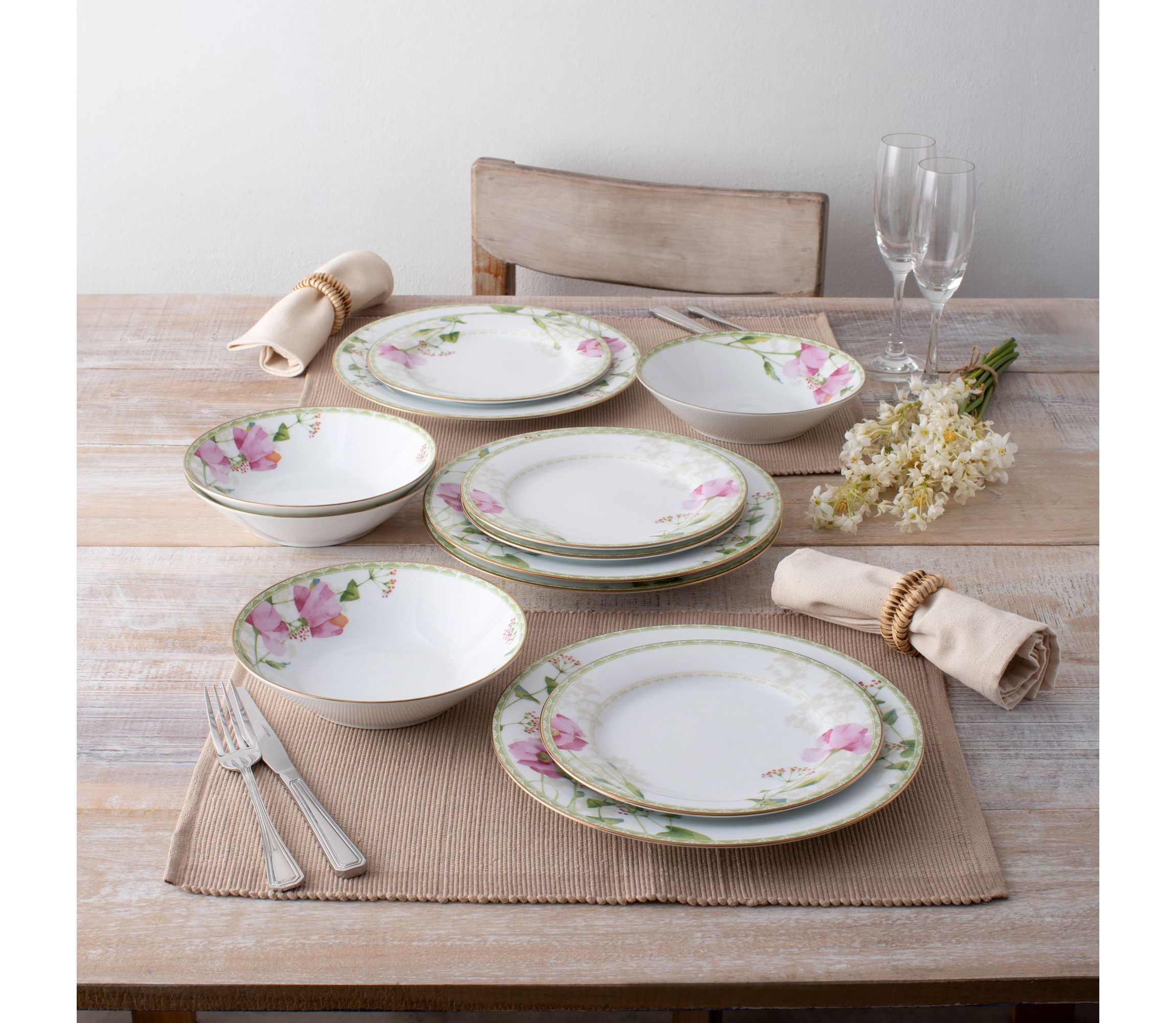 Poppy Place 12-Piece Dinnerware Set, Service for 4