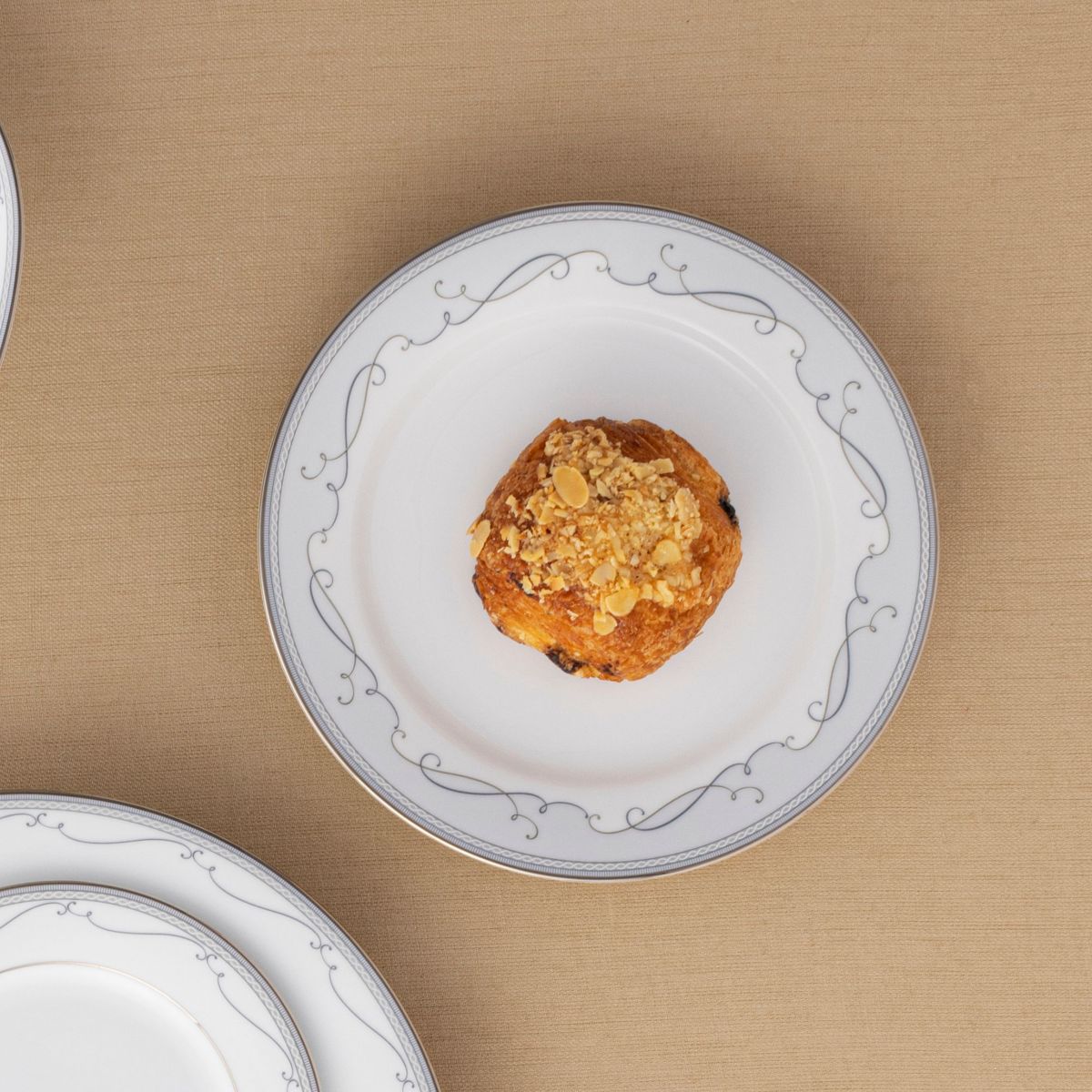 Satin Flourish Set Of 4 Salad Plates, 8-1/4"