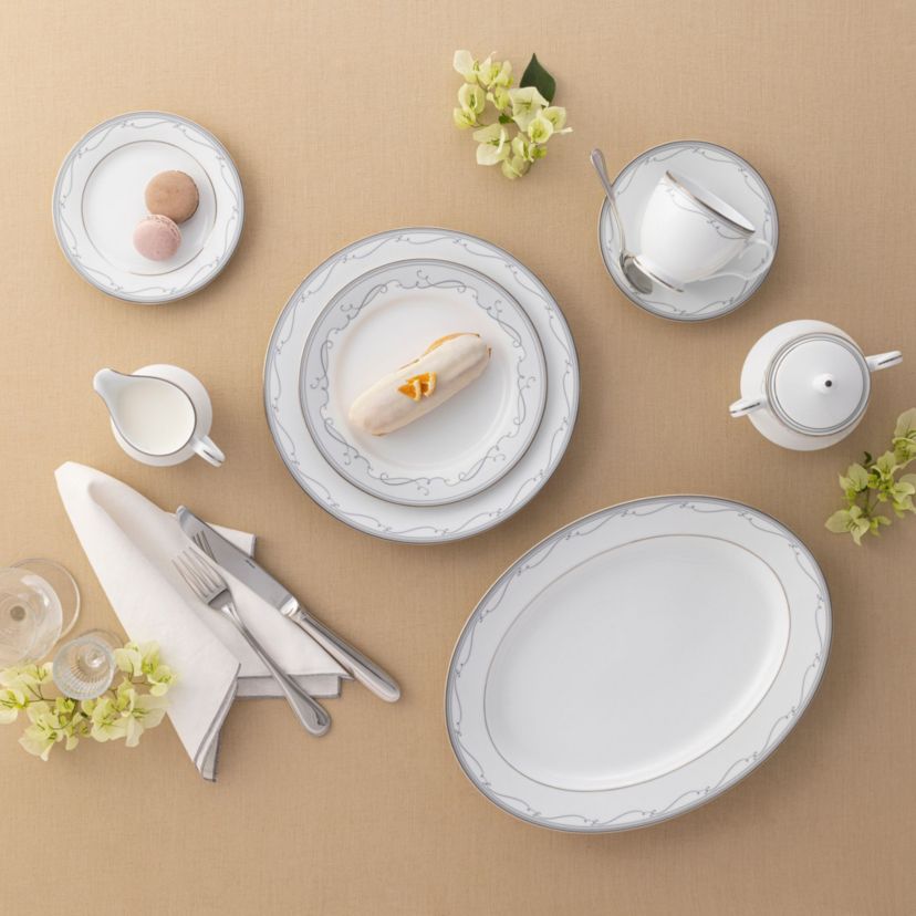 Satin Flourish Oval Platter, 16"