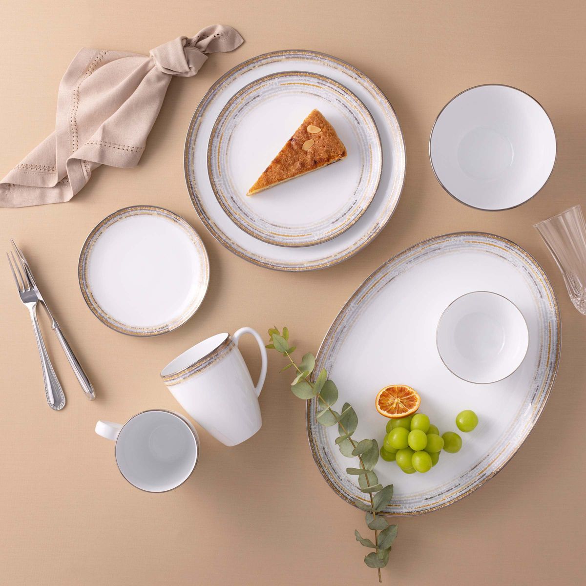 Raylan Oval Platter, 14"