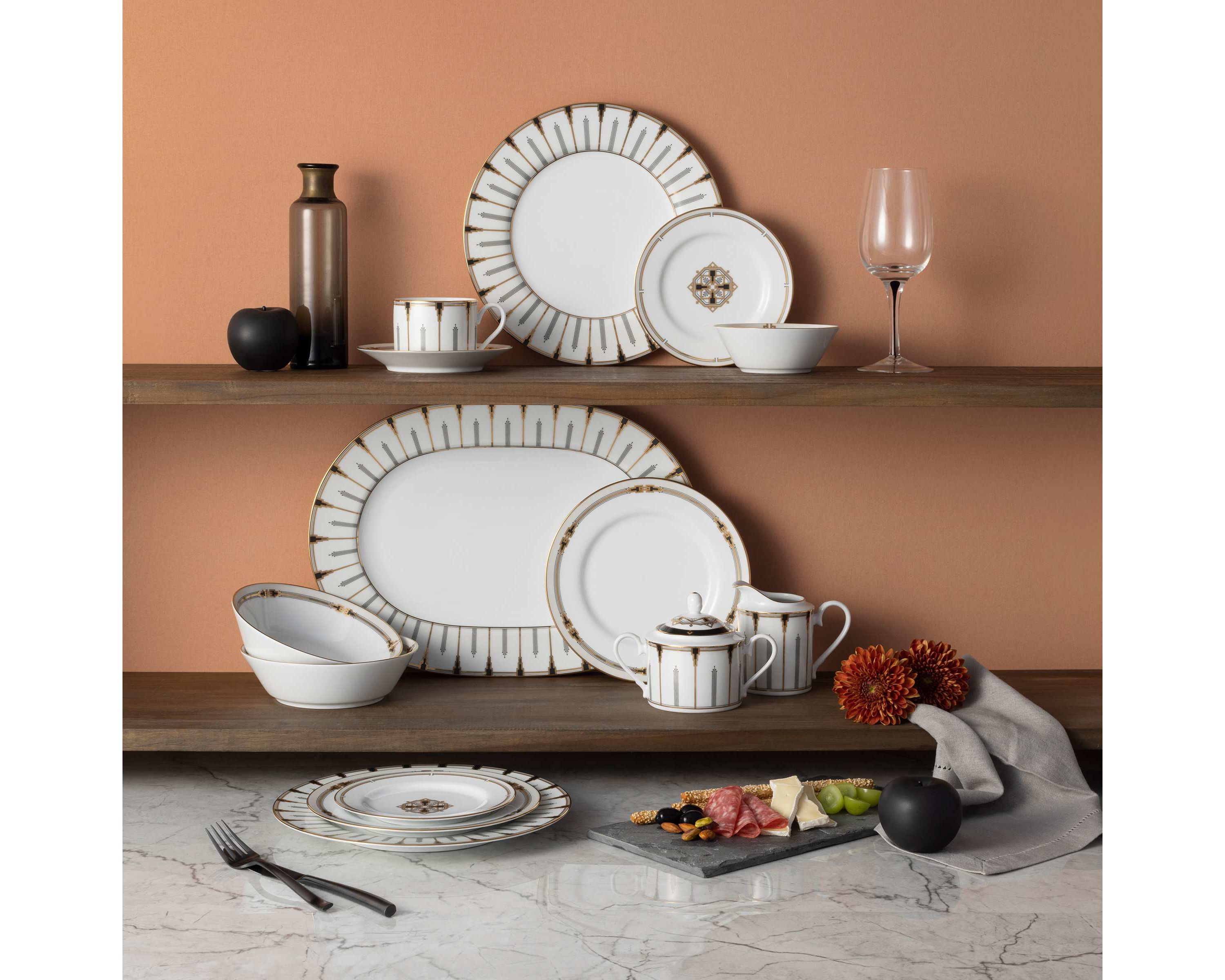 Empire Gold Collection Oval Platter, 16"