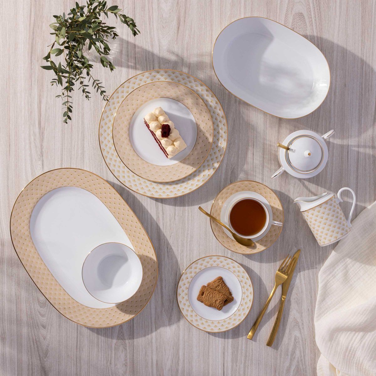 Trocadero Gold Set Of 4 Cups, 8 oz.