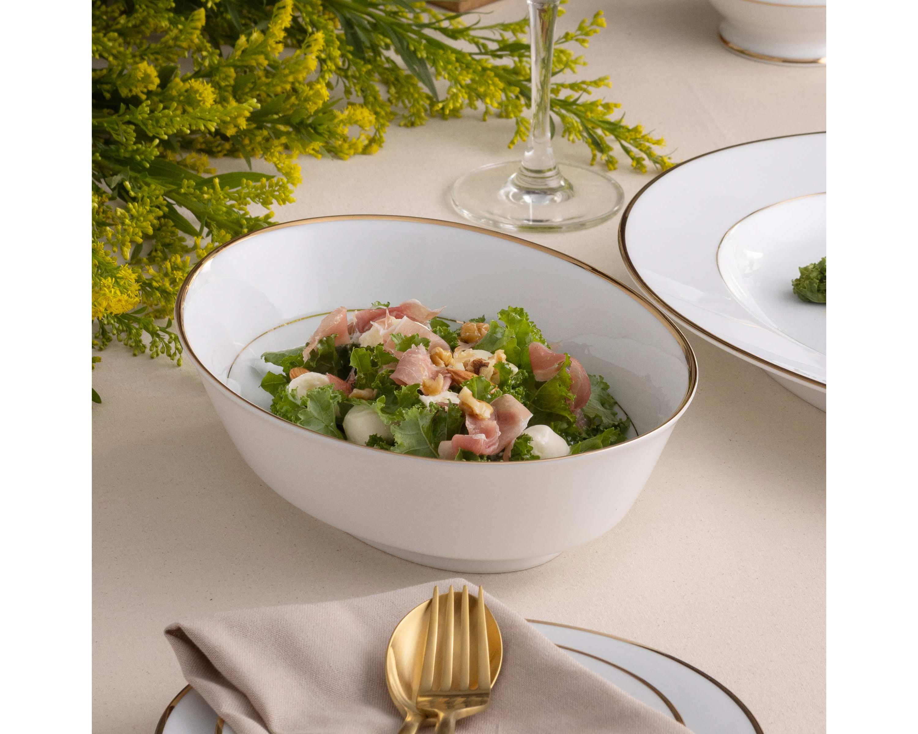 Heritage Oval Vegetable Bowl, 9.75", 32 oz.