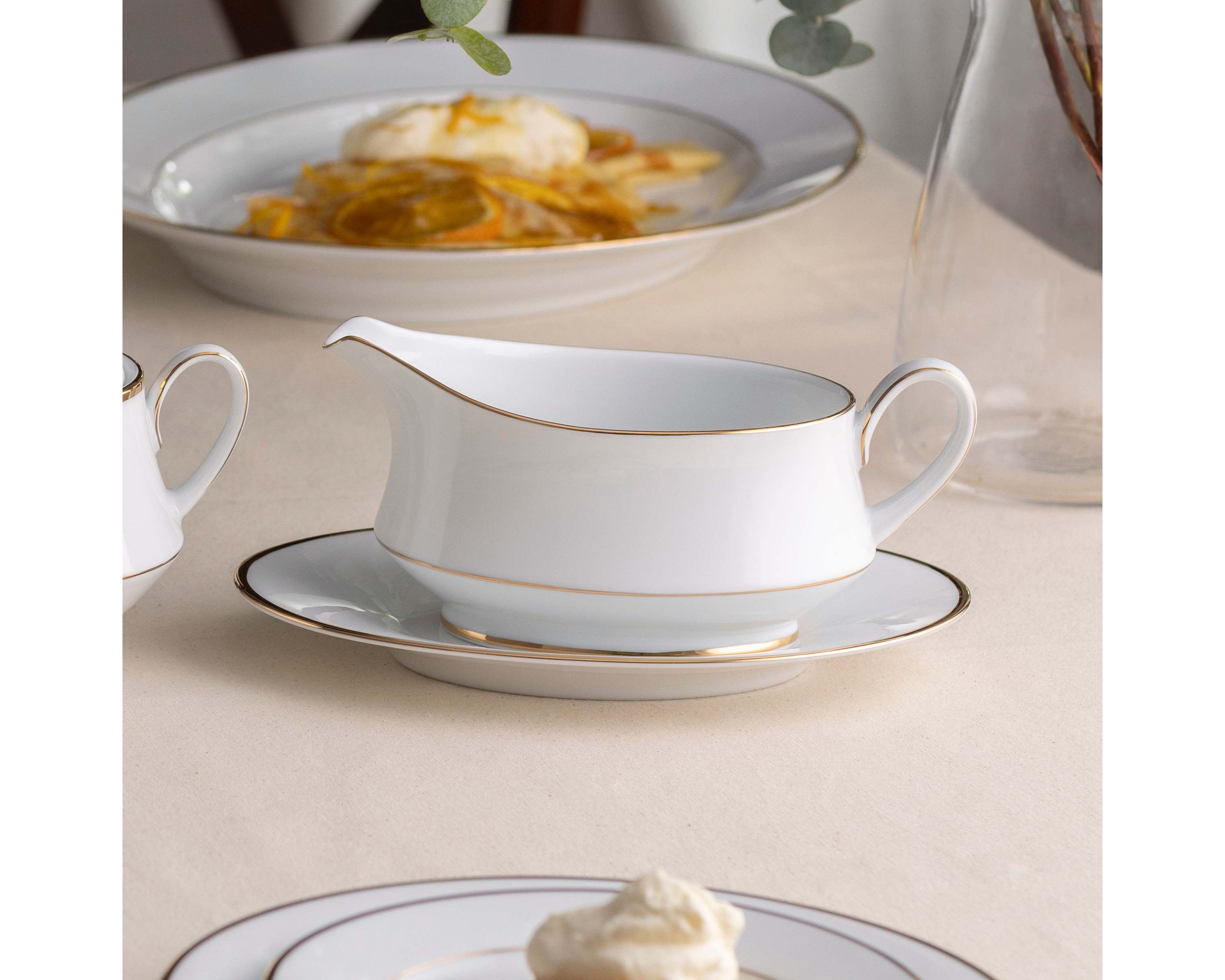 Heritage Gravy Boat with Tray (2-pieces), 13 oz.