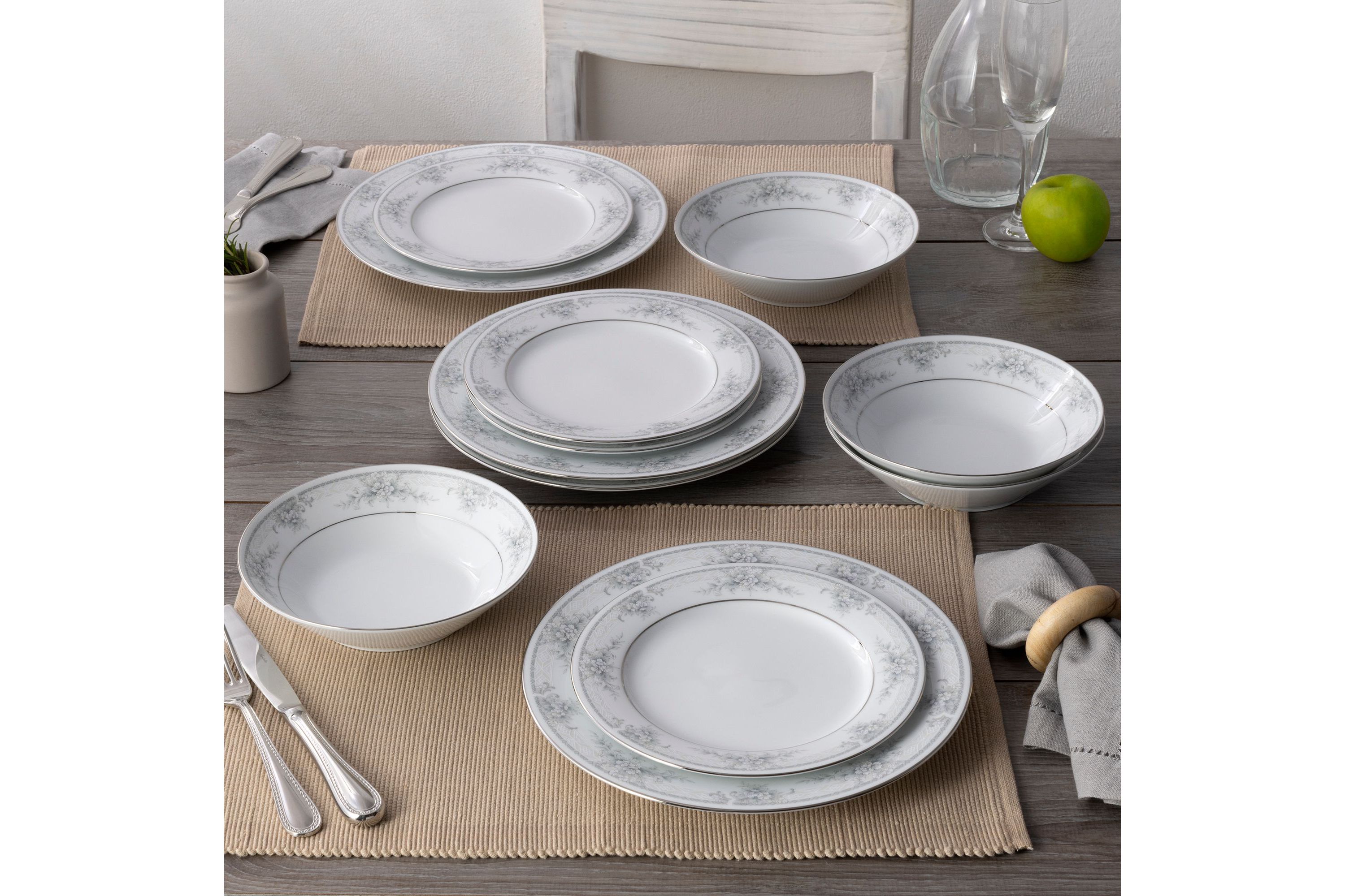 Sweet Leilani 12-Piece Dinnerware Set, Service for 4
