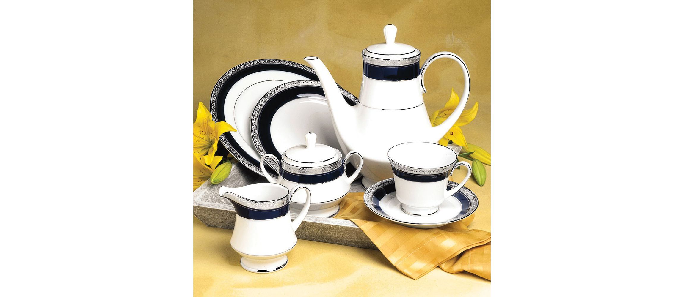 Crestwood Cobalt Platinum Set Of 4 Saucers, 6"