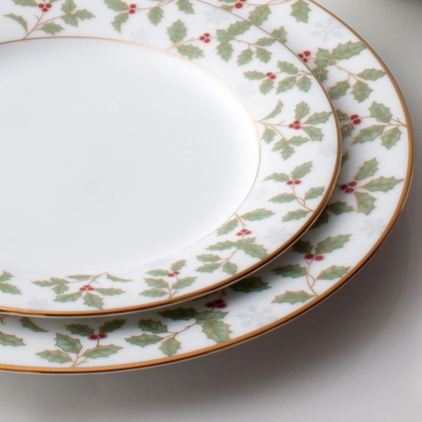 Holly & Berry Gold 12-Piece Dinnerware Set, Service for 4