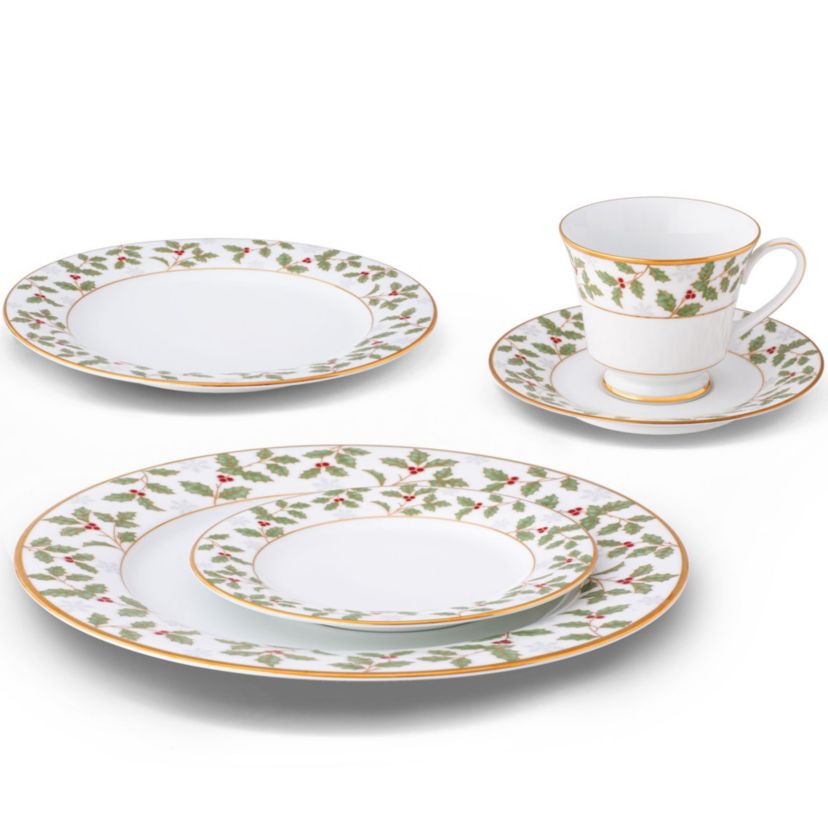 Holly & Berry Gold Set Of 4 Bread & Butter/Appetizer Plates, 6-1/4"