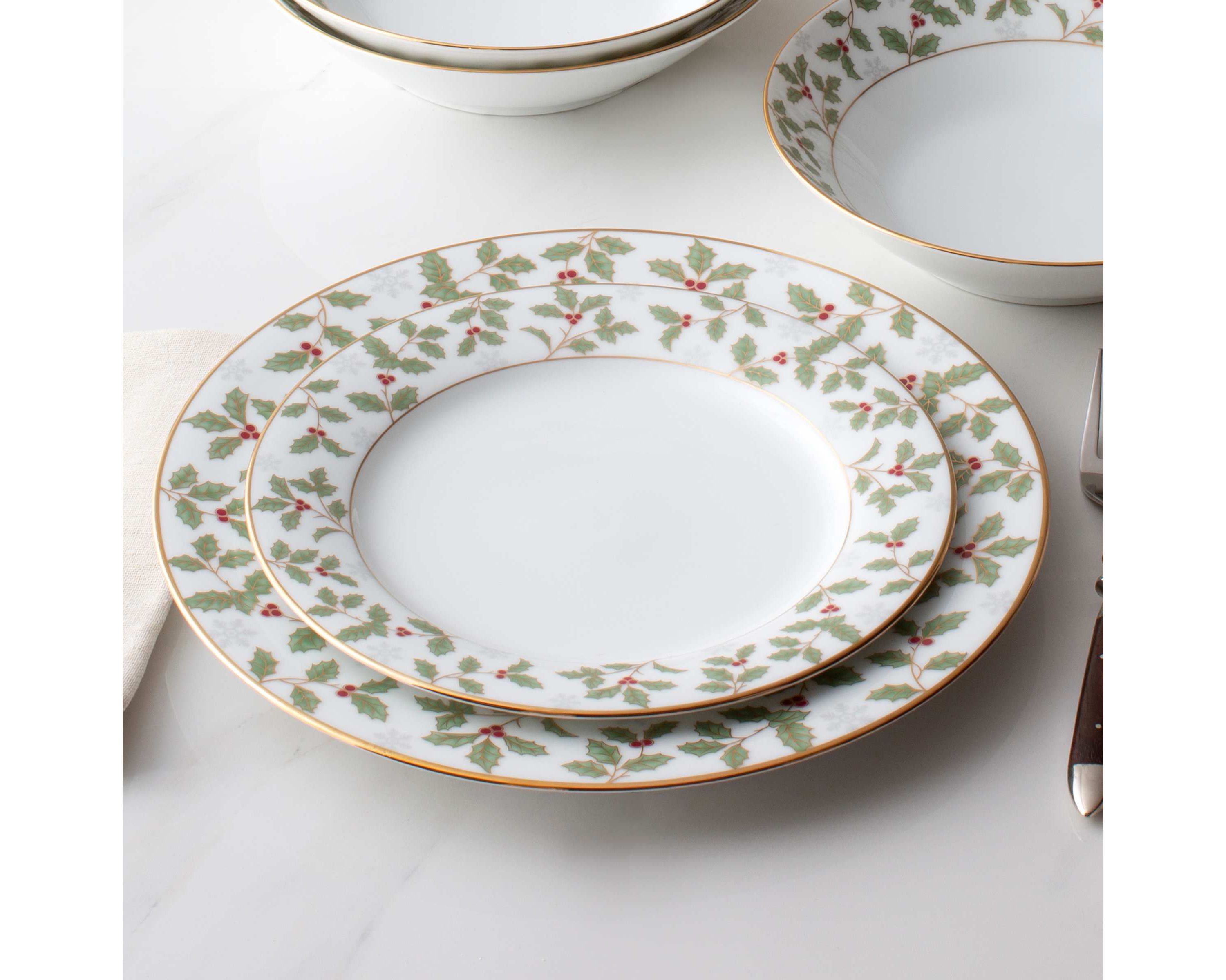 Holly & Berry Gold Set Of 4 Dinner Plates, 10-1/2"
