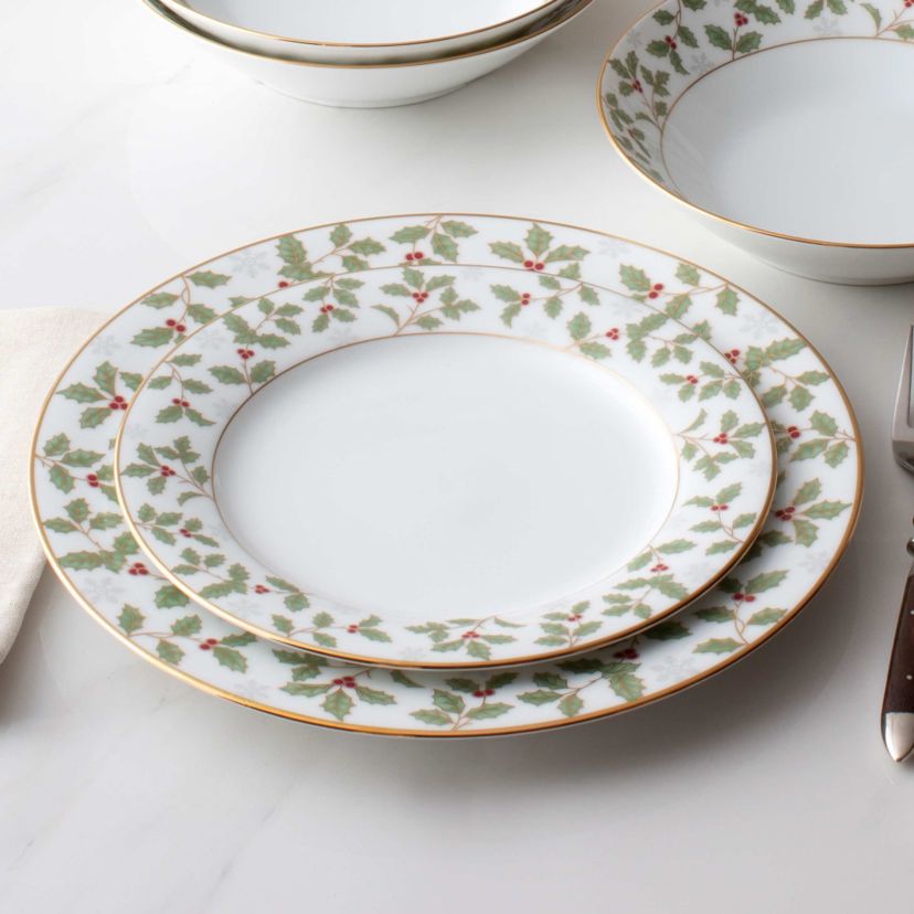 Holly & Berry Gold Set Of 4 Dinner Plates, 10-1/2"