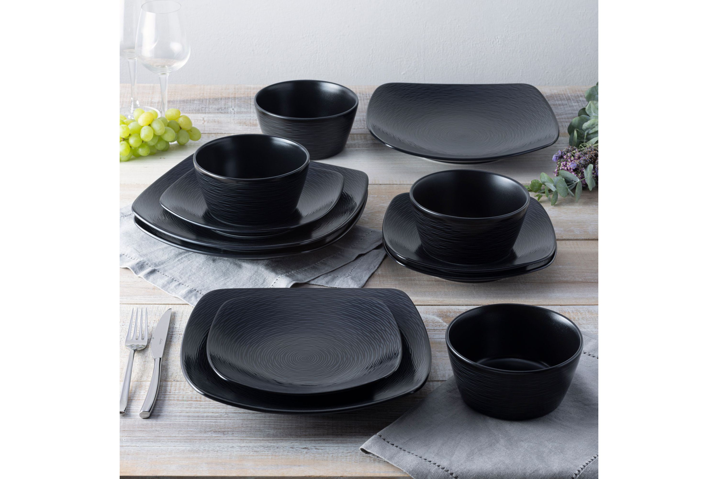 Colorscapes 12-Piece Square Dinnerware Set, Service For 4