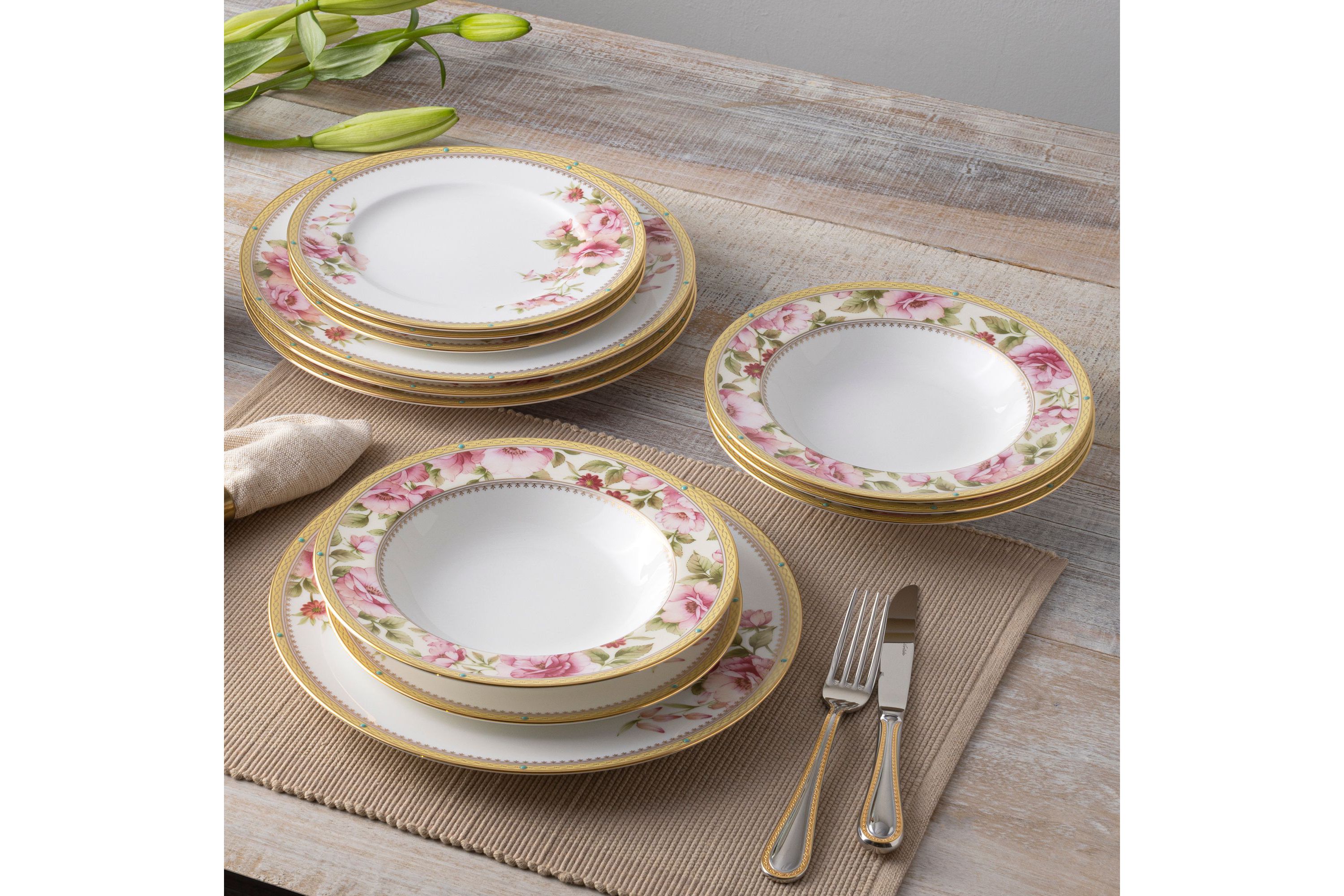 Hertford 12-Piece Dinnerware Set, Service for 4