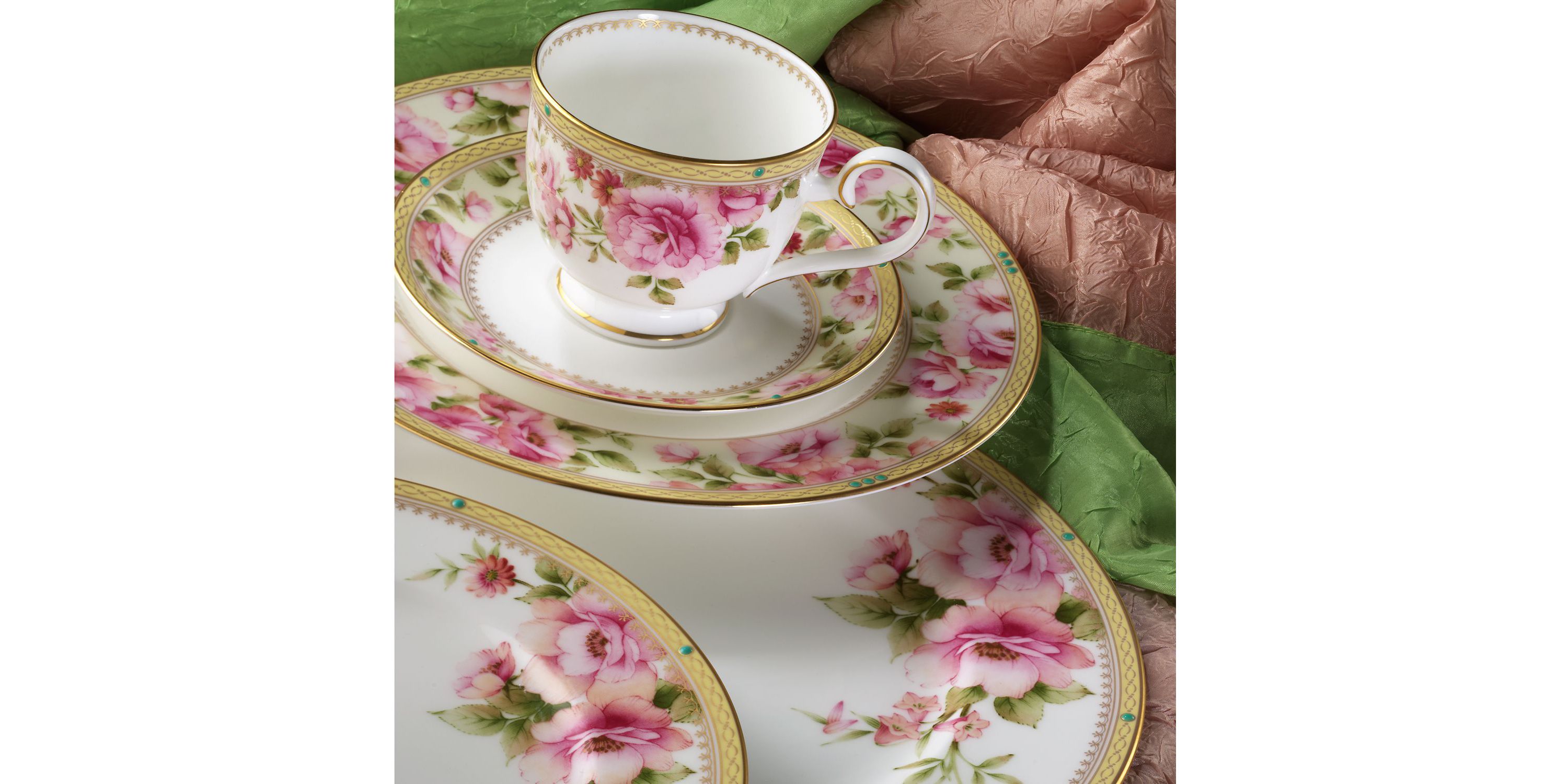 Hertford Set Of 4 Saucers, 6"