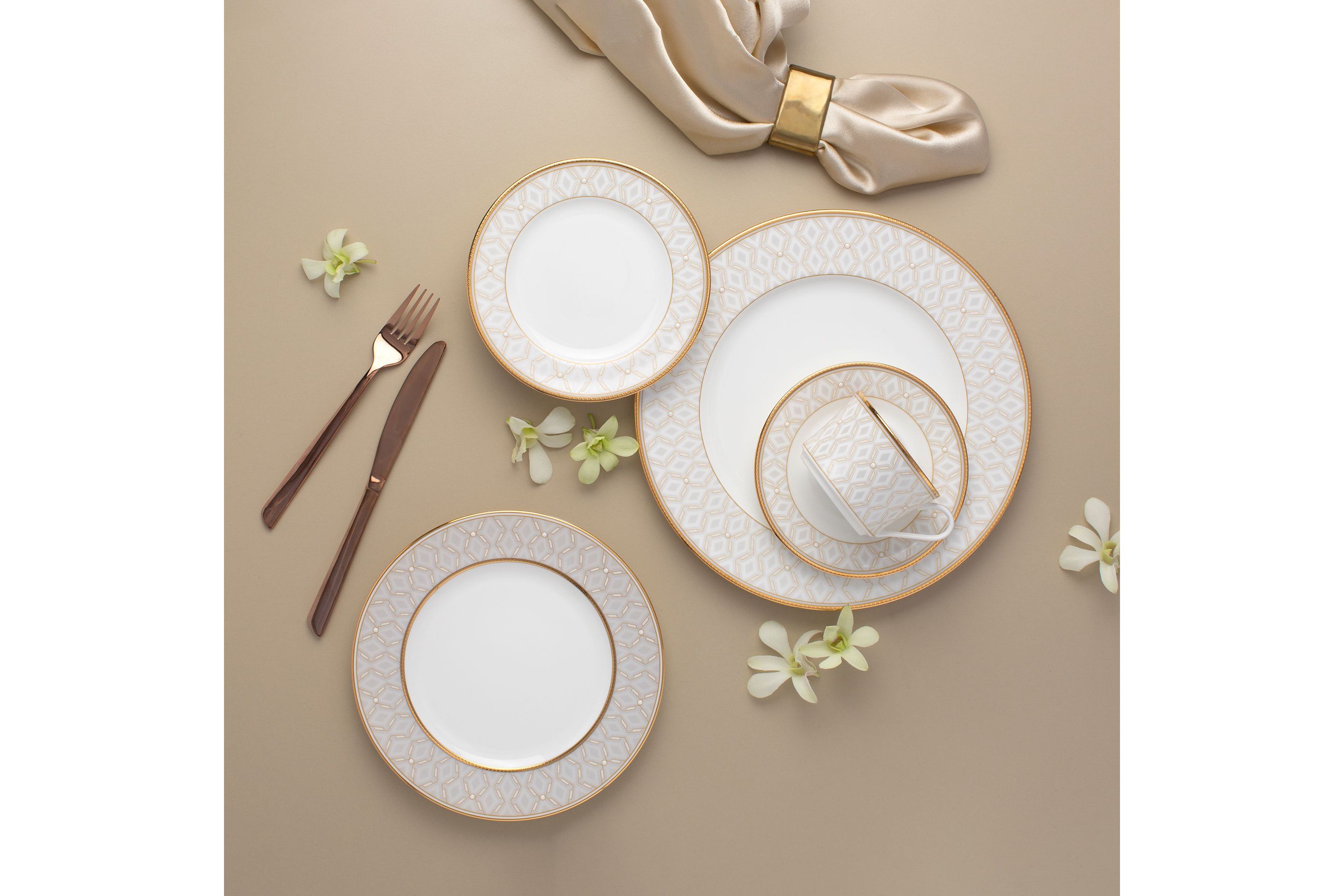 Noble Pearl 5-Piece Place Setting