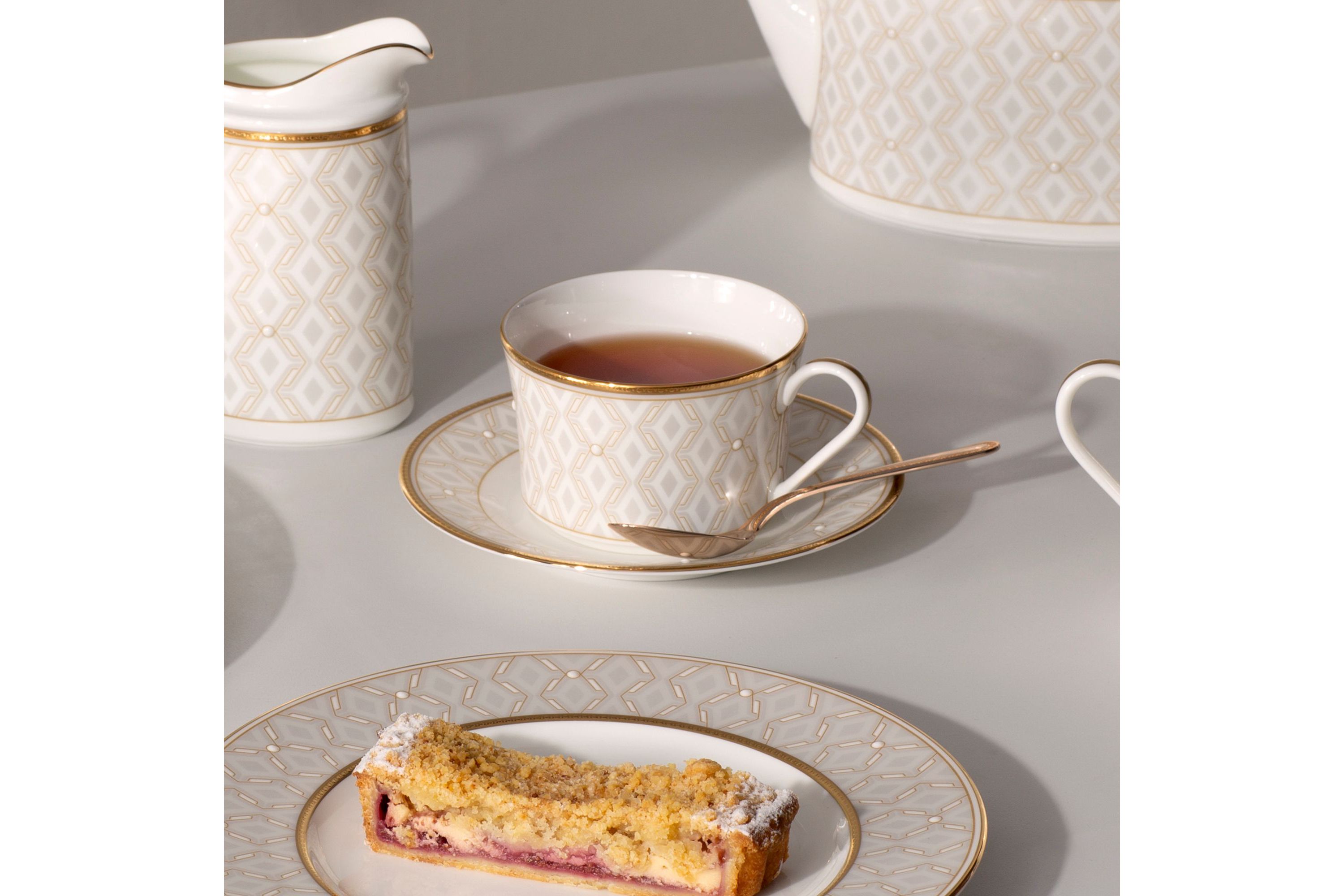 Noble Pearl 5-Piece Place Setting