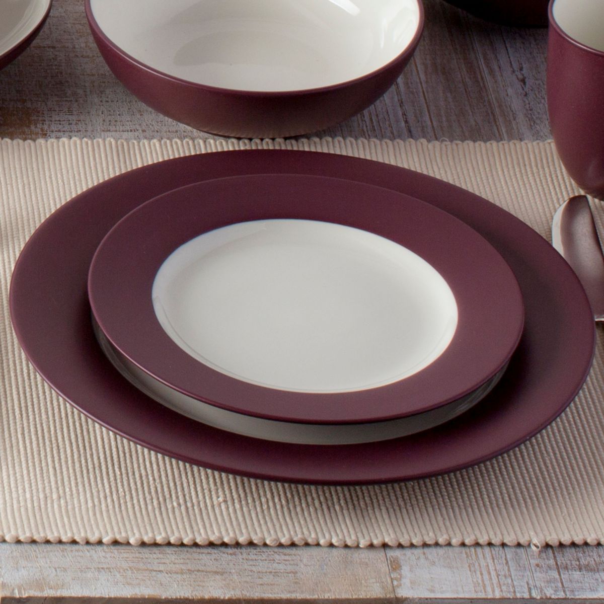 Colorwave 4-Piece Rim Place Setting, Service for 1