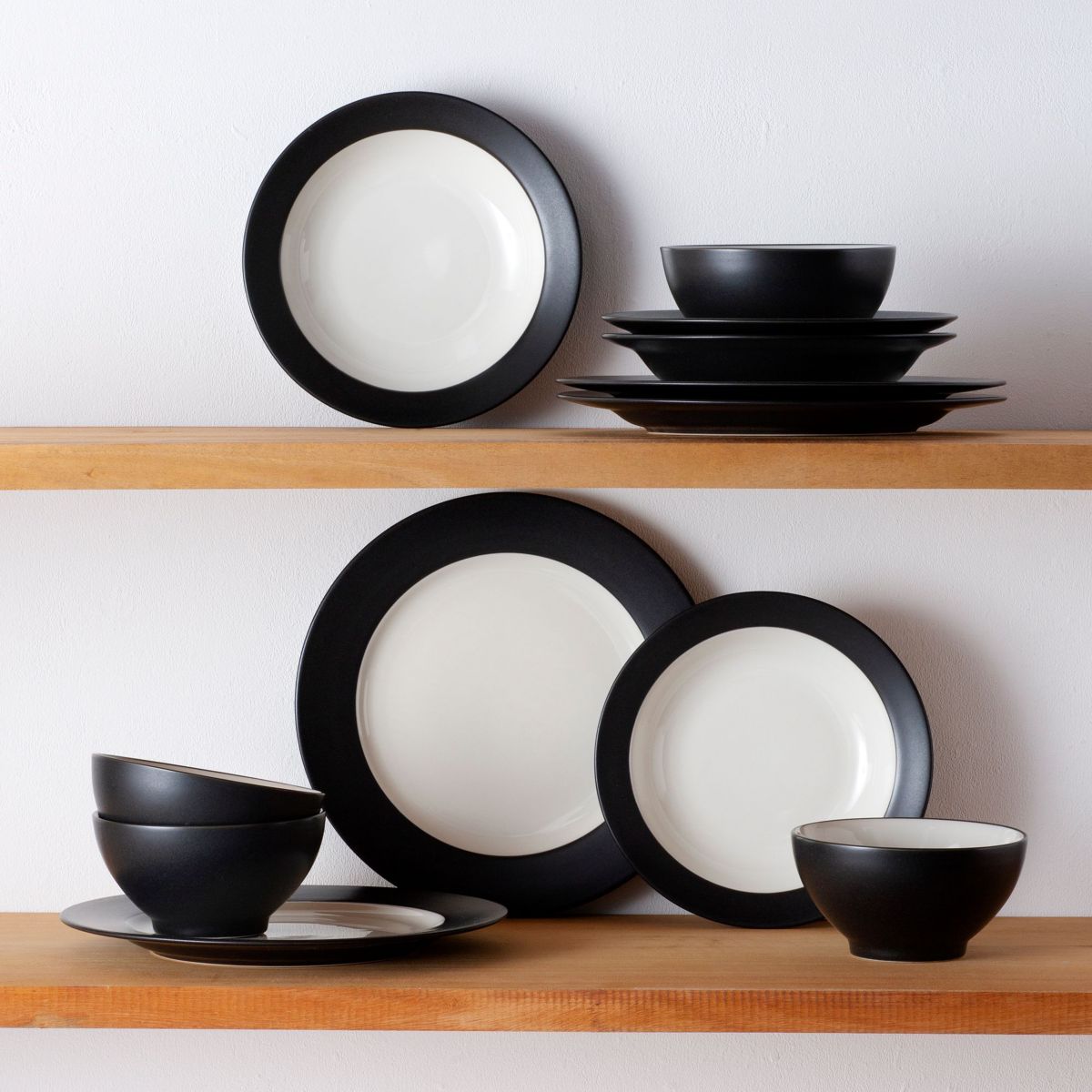 Colorwave 12 Piece Rim Dinnerware Set, Service for 4