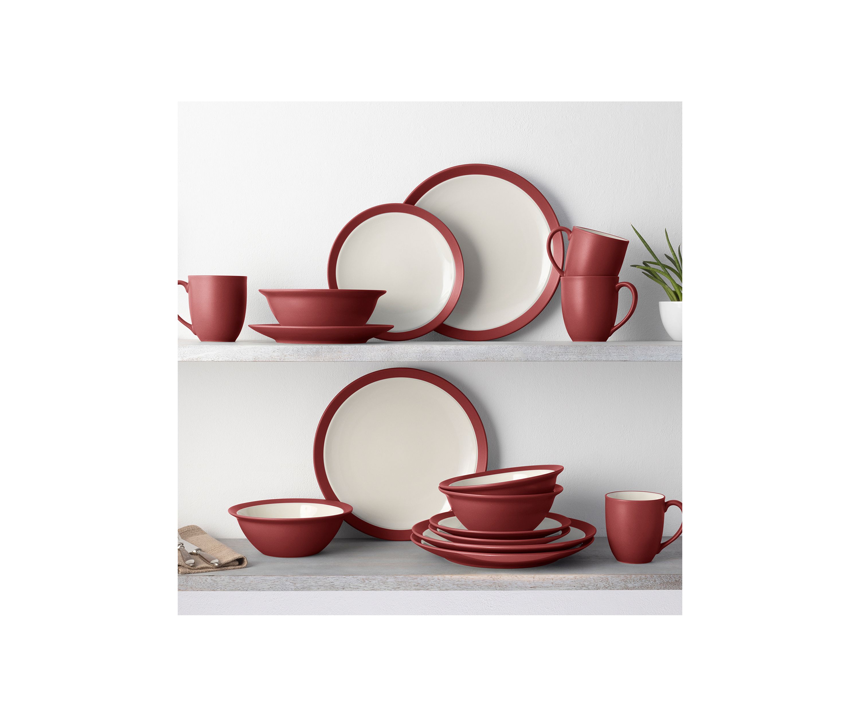 Colorwave Raspberry Curve 16 Piece Dinnerware Set