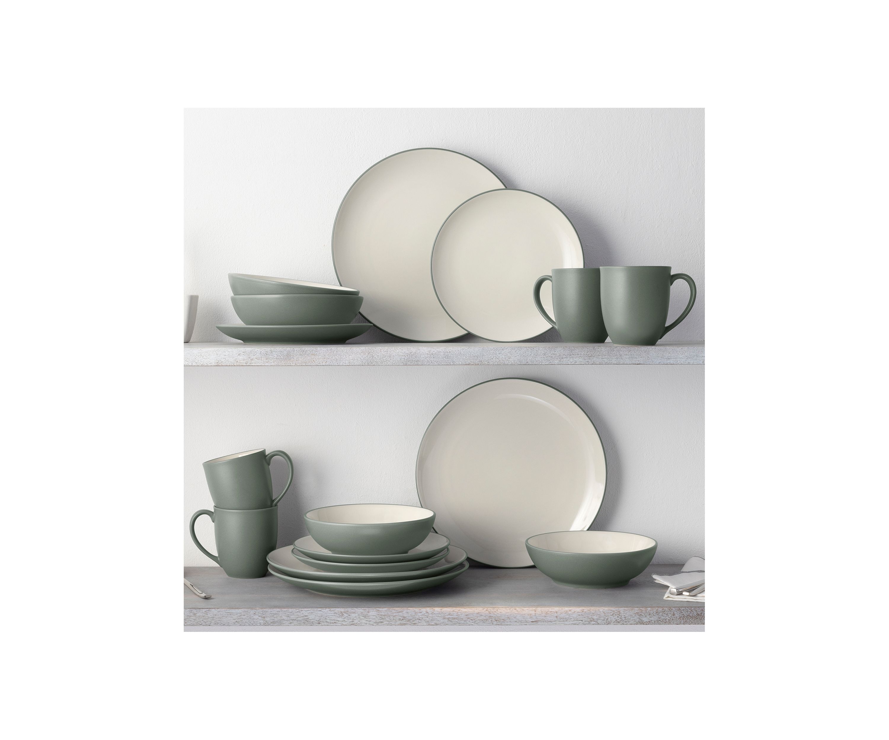 Colorwave Green Coupe 16 Piece Dinnerware Set