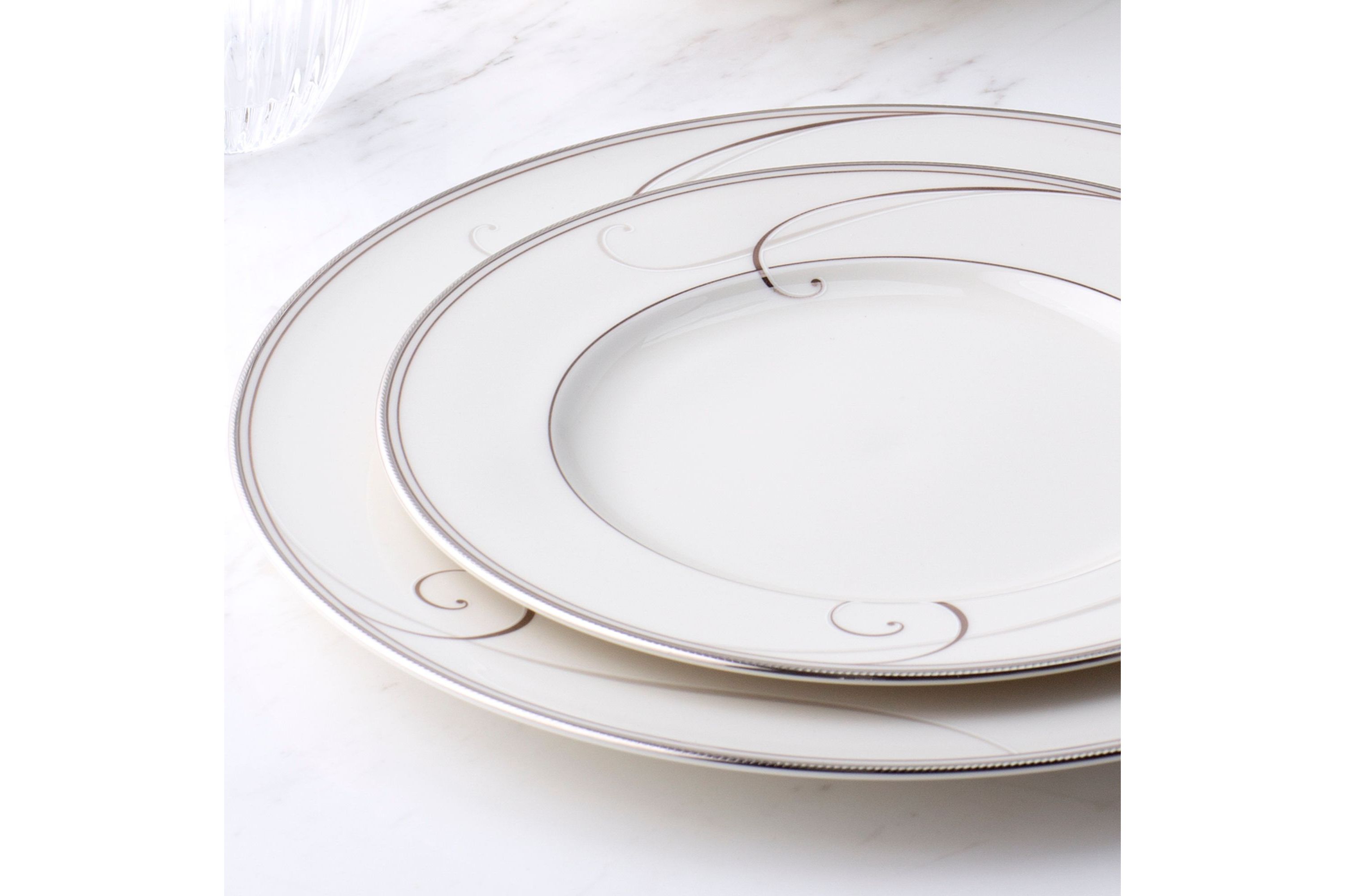 Platinum Wave 5-Piece Round Place Setting
