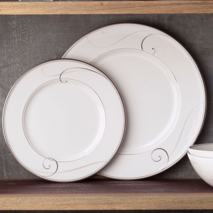 Platinum Wave 5-Piece Round Place Setting
