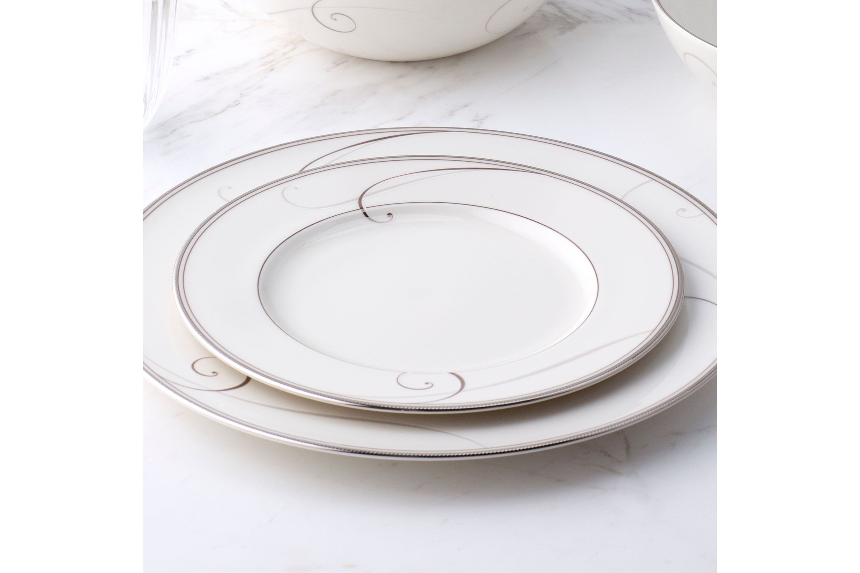 Platinum Wave 5-Piece Round Place Setting
