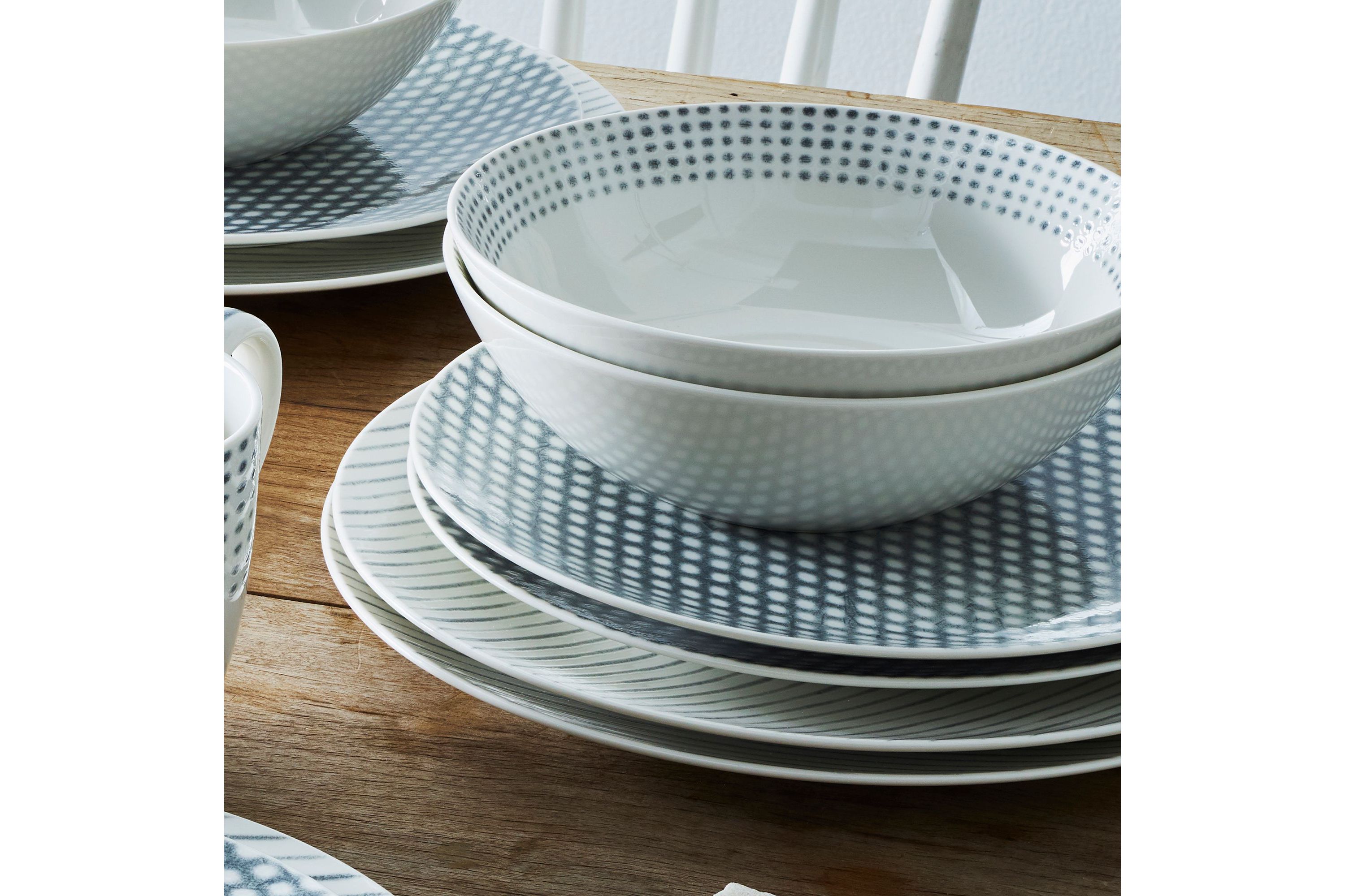 Hammock 12-Piece Coupe Dinnerware Set, Service for 4