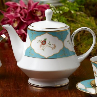 Lodi's Morning Tea Pot, 41 Oz.