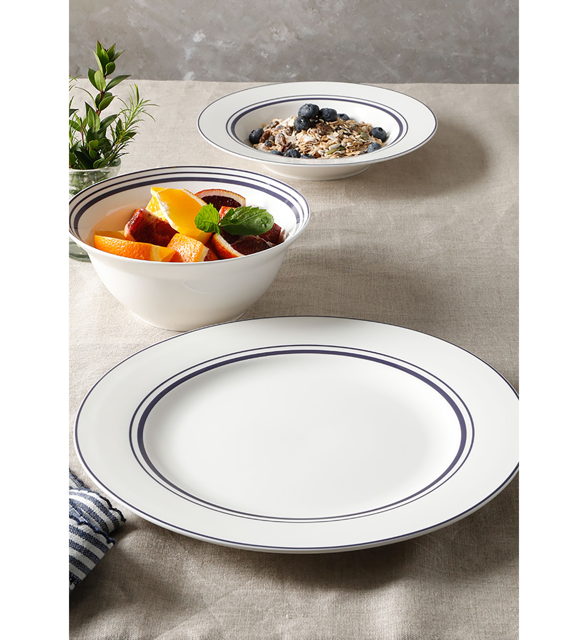 Le Marais 12 Piece Fine Ceramic Dinnerware Set