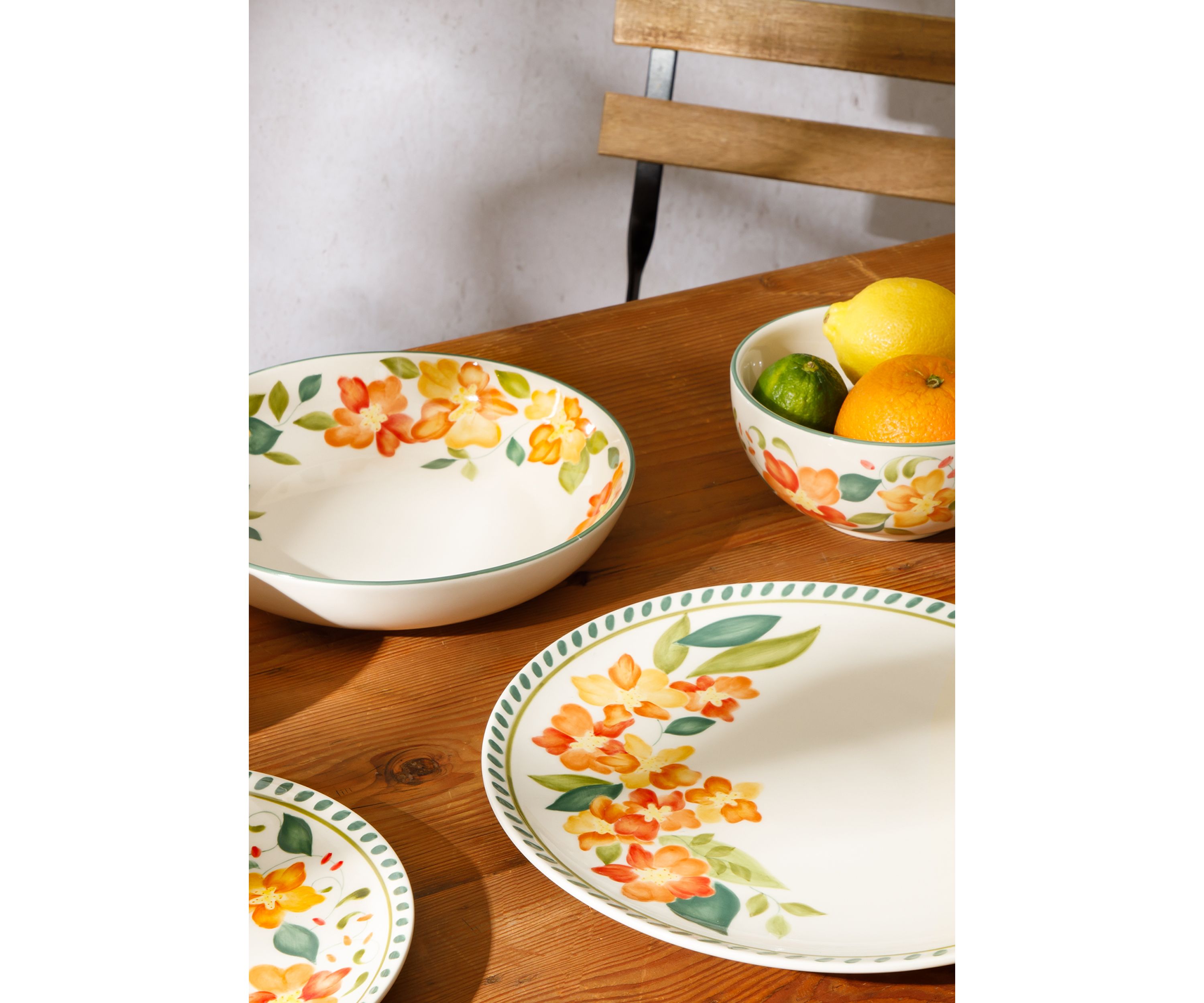 Cassia Bud Handpainted Dinner Plate 